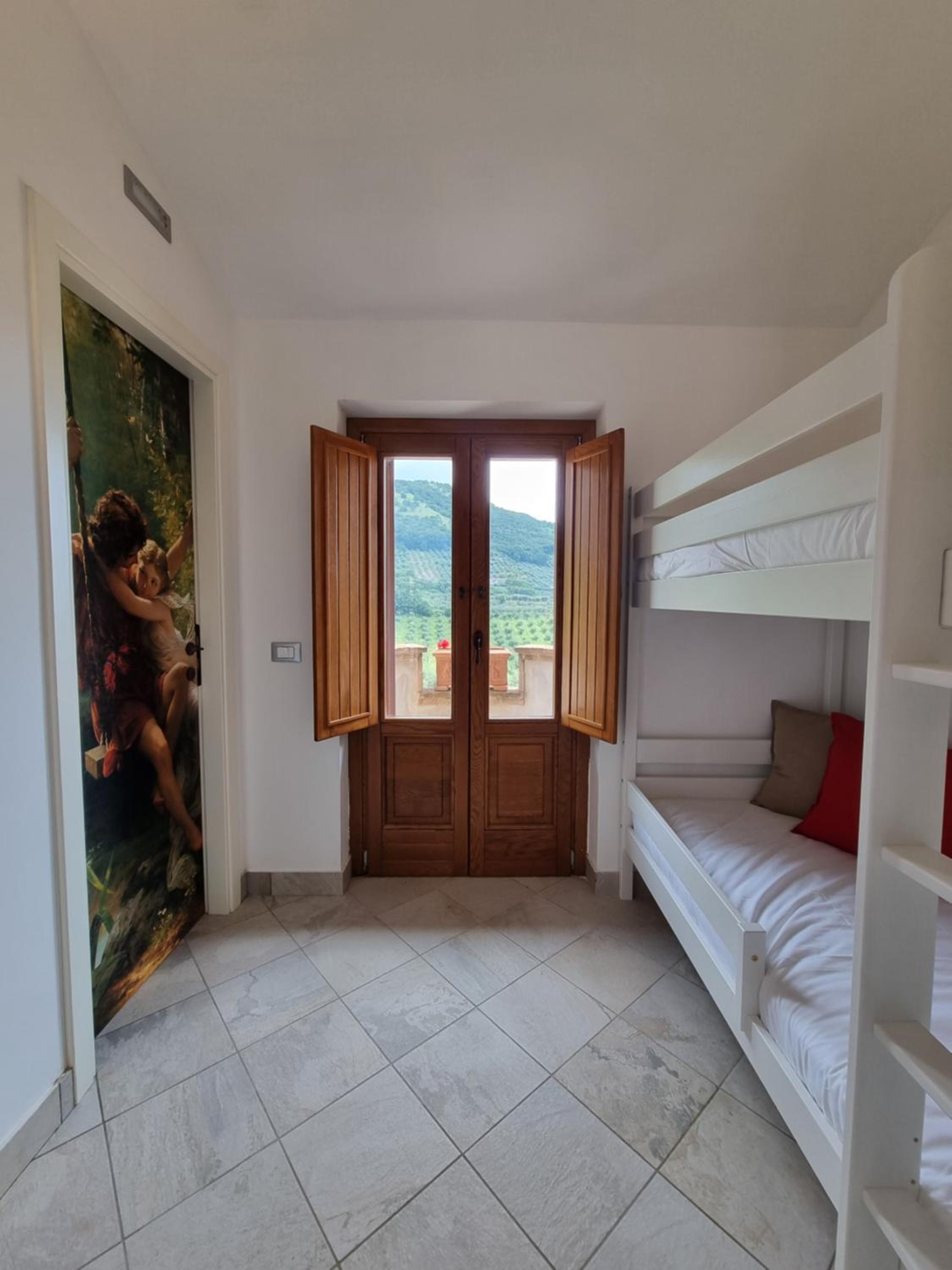 Deluxe Double Room with Balcony photo 3