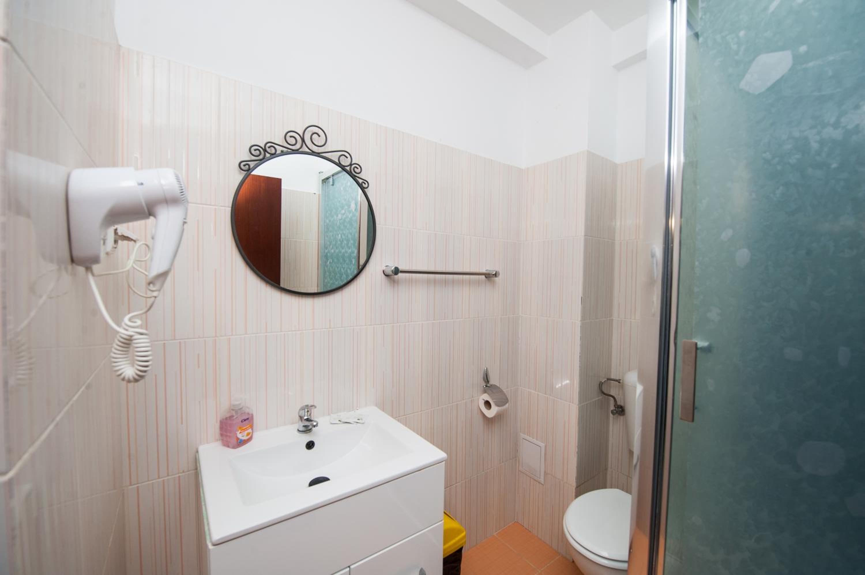 Comfort Triple Room - Photo 5