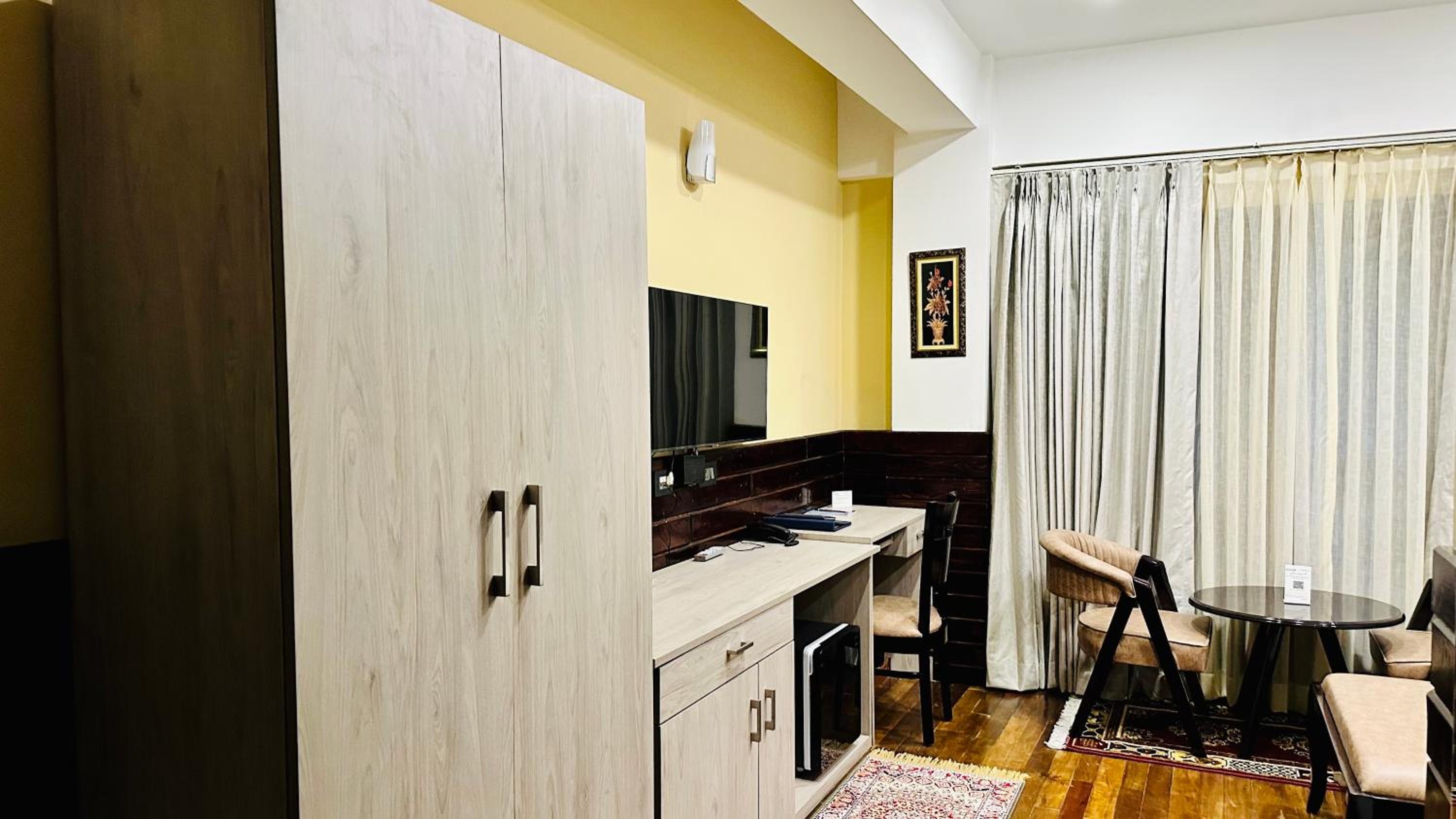Deluxe Queen Room photo 2