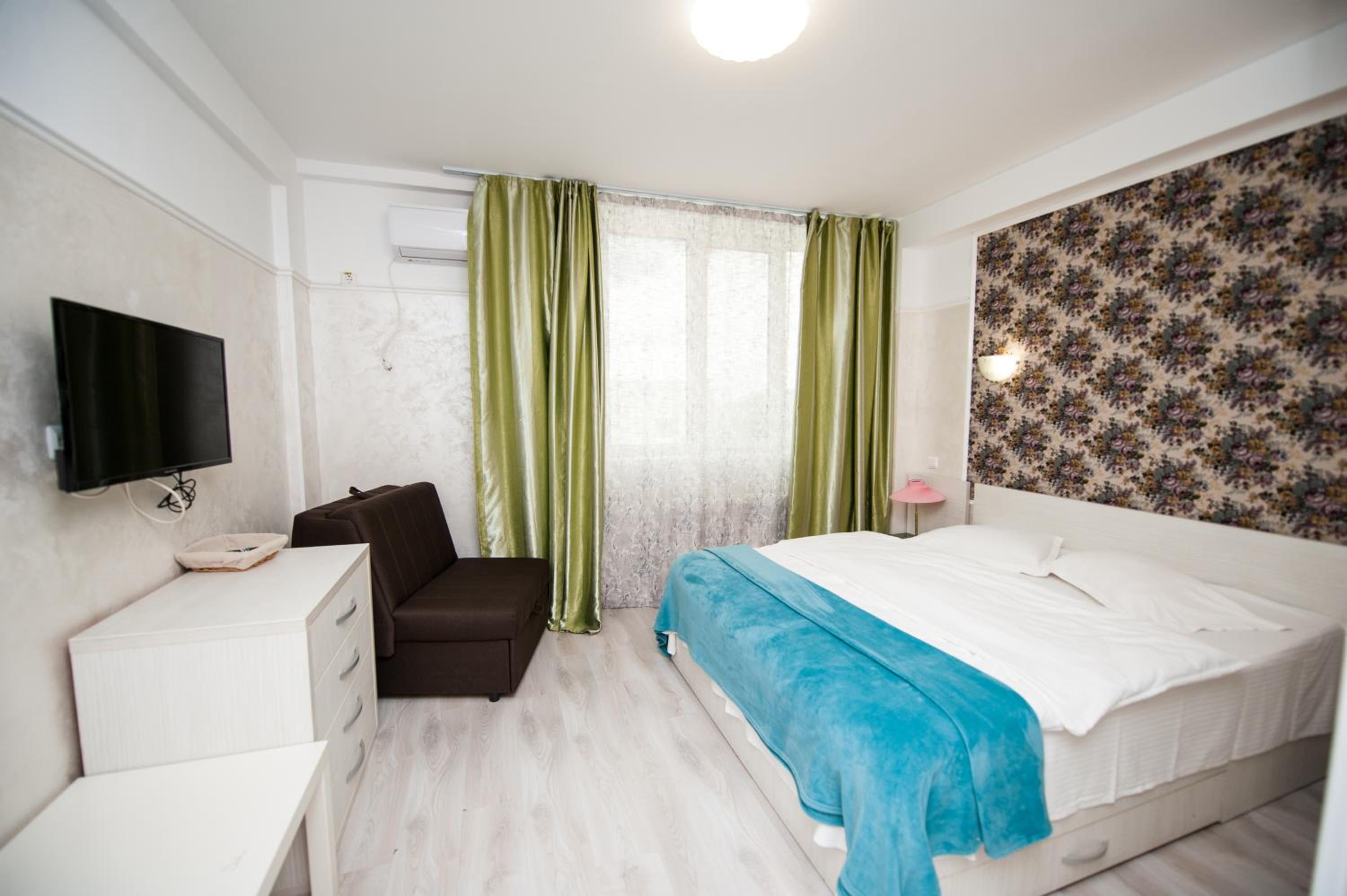 Double or Twin Room - Photo 18