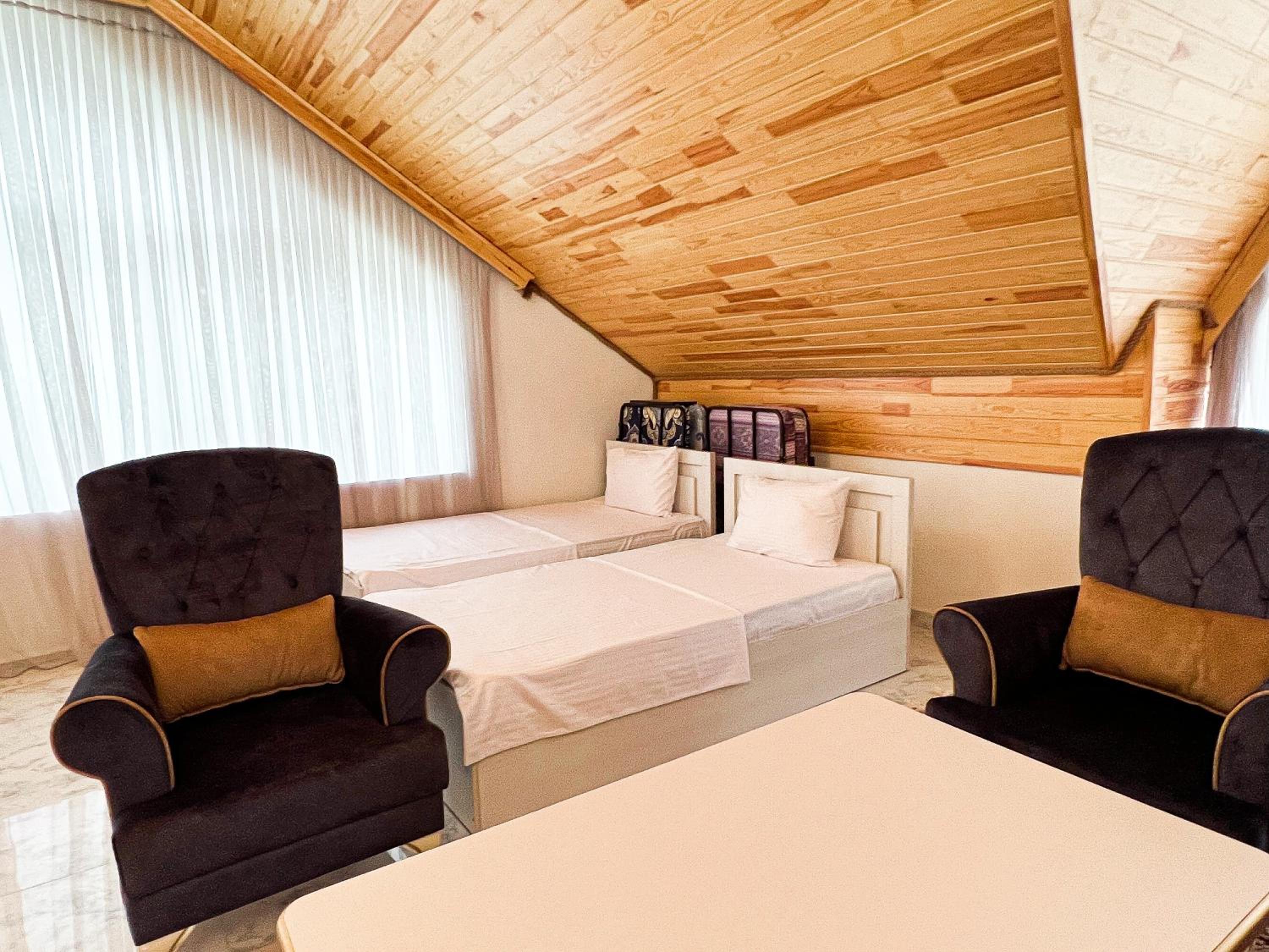 Villa photo 2