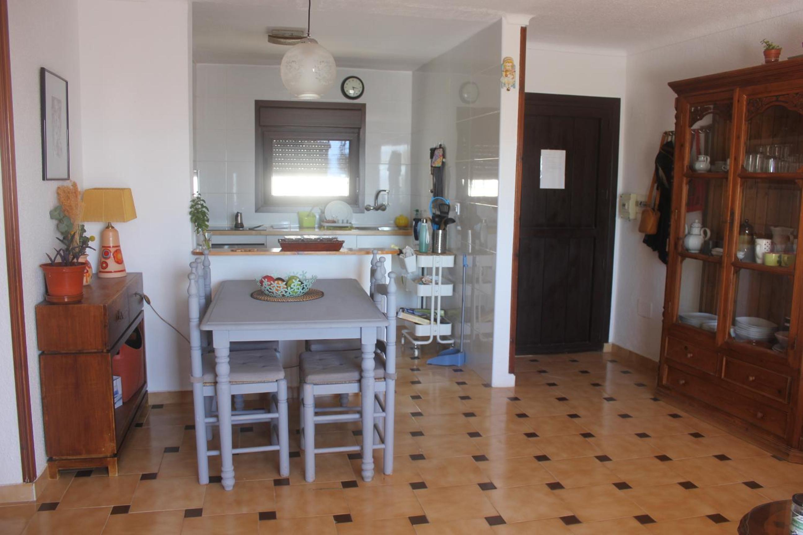 Apartment photo 2