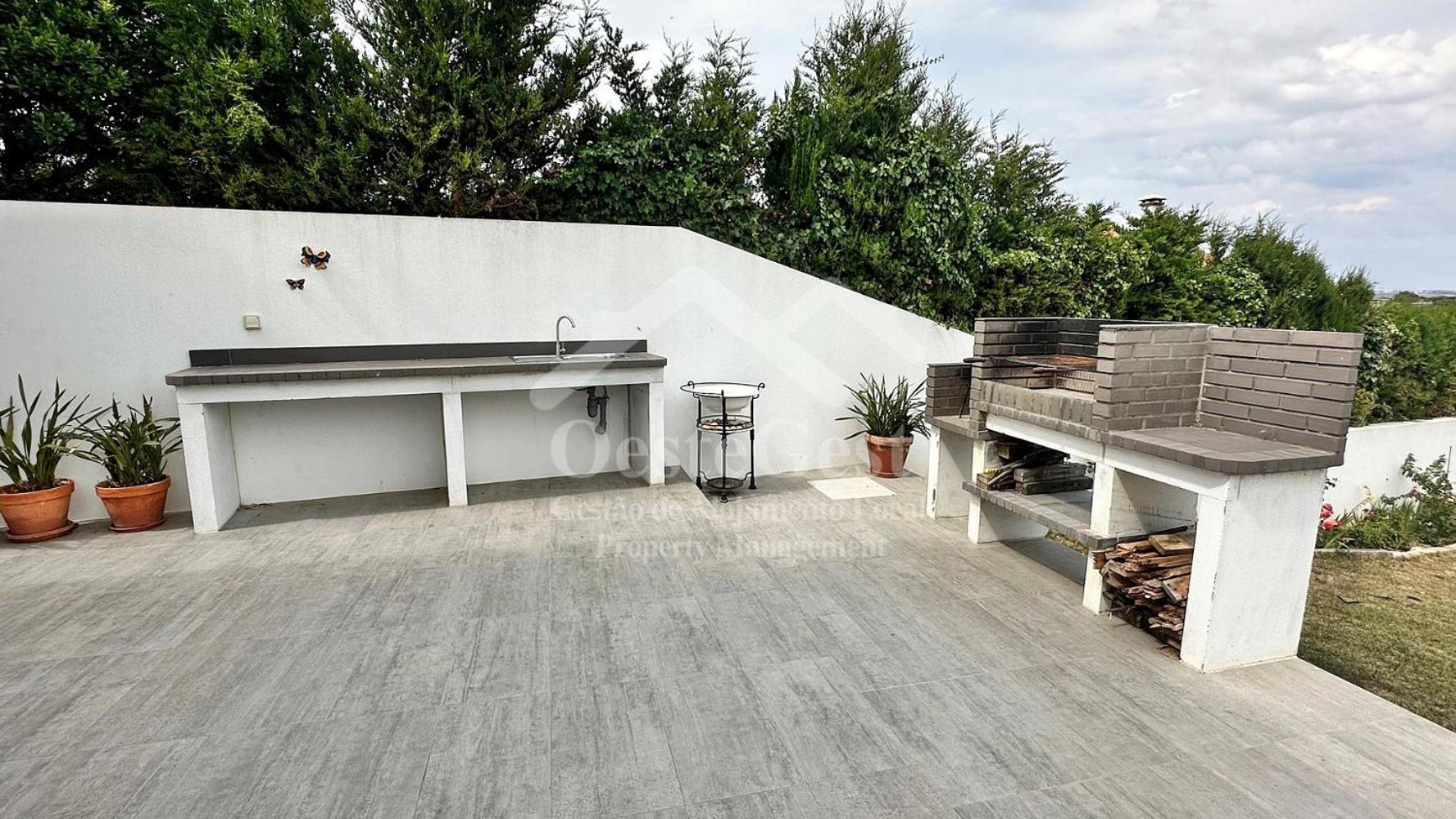 Villa photo 2