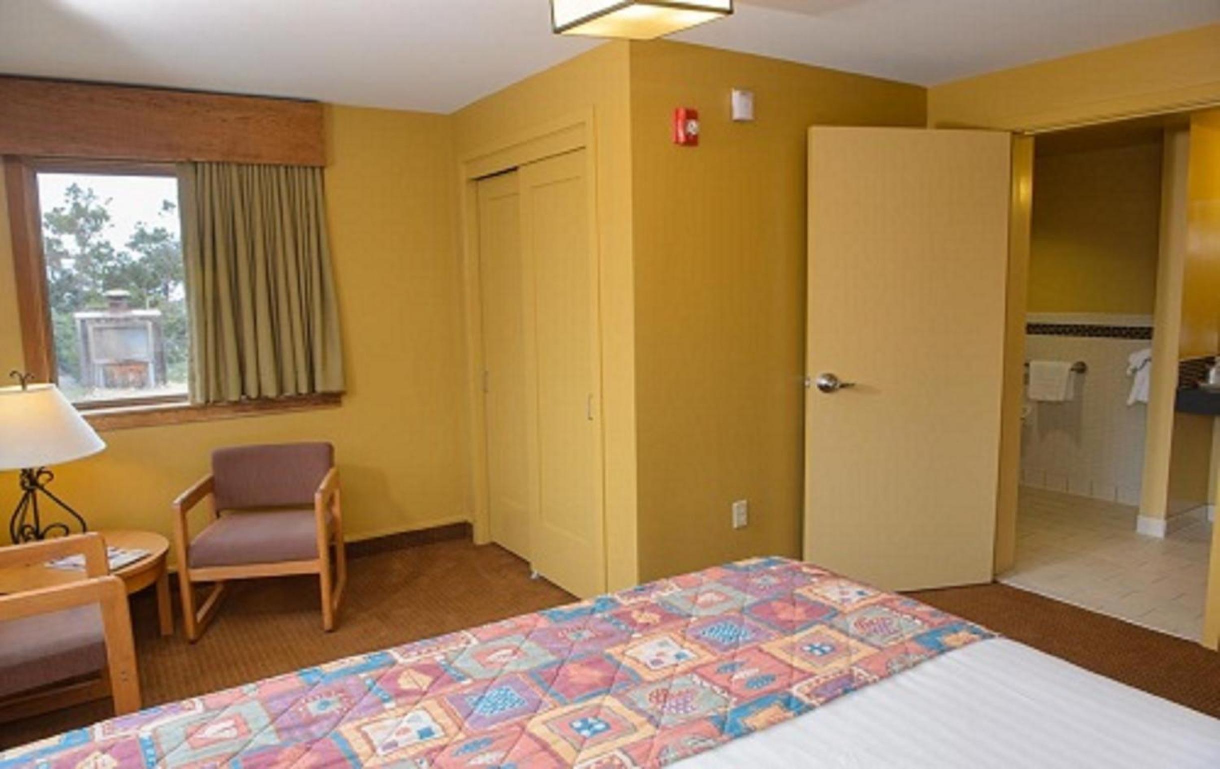 Standard King Room - Photo 1