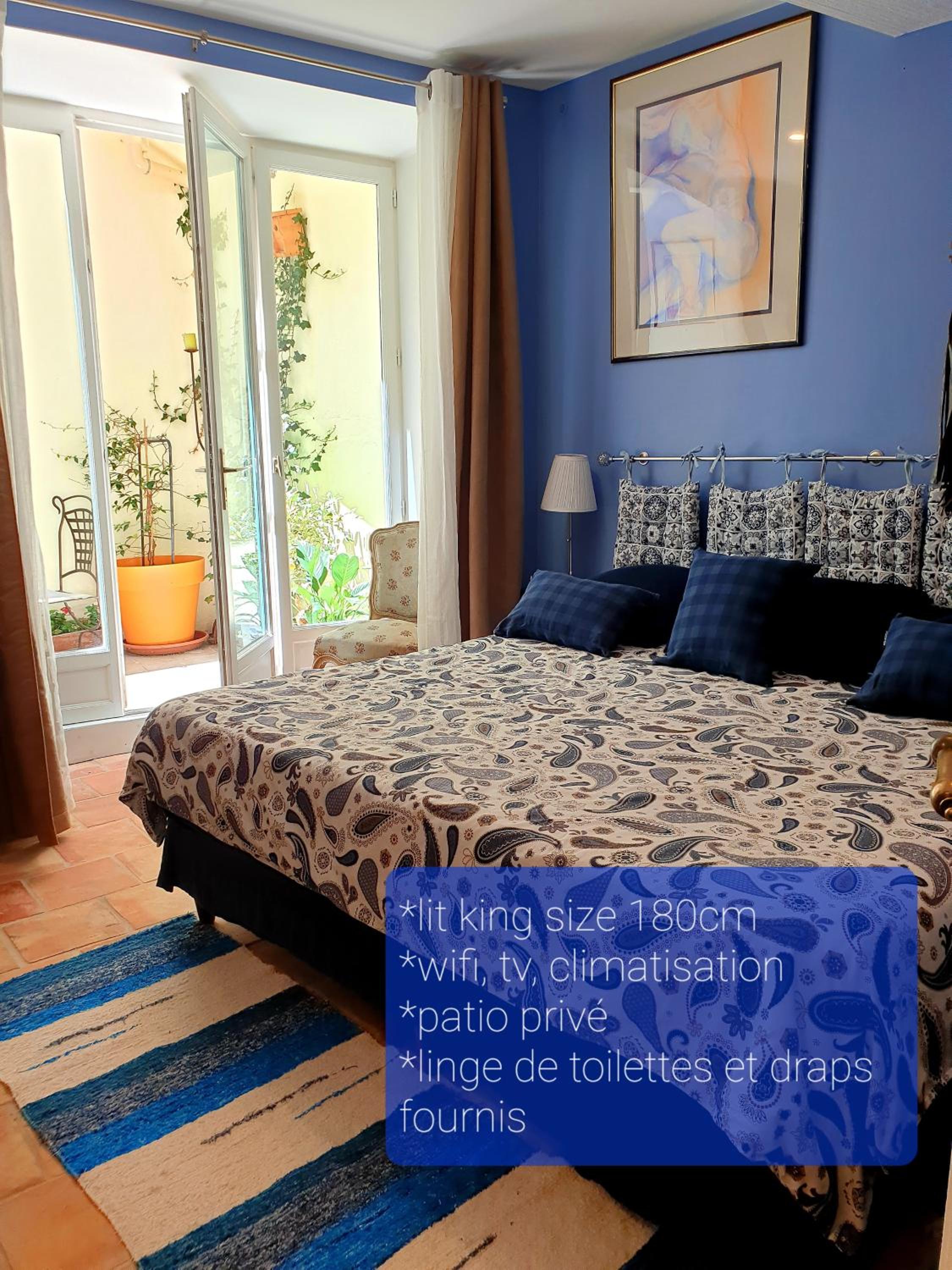 Superior King Room photo 2