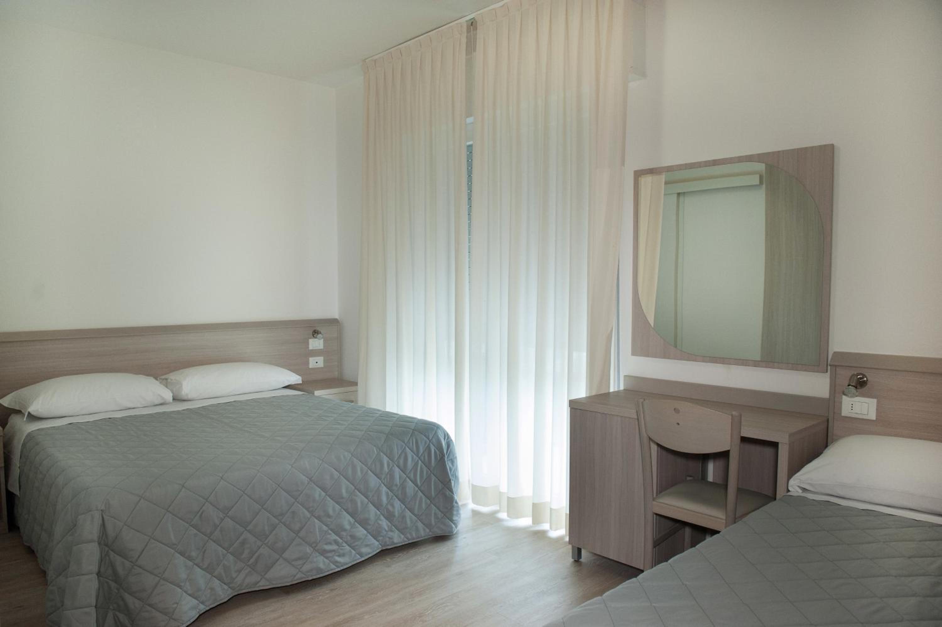 Triple Economy Room with Bathroom photo 2