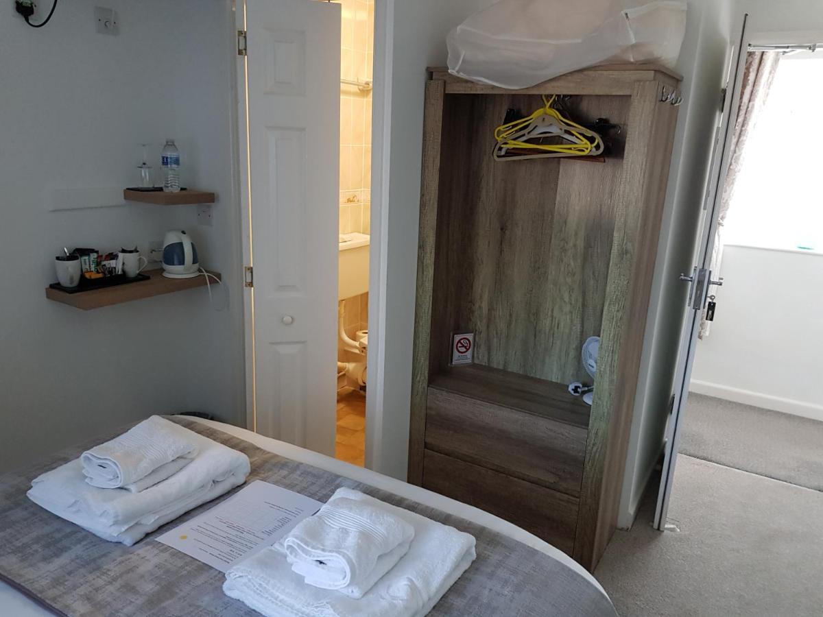 Budget Double Room photo 2