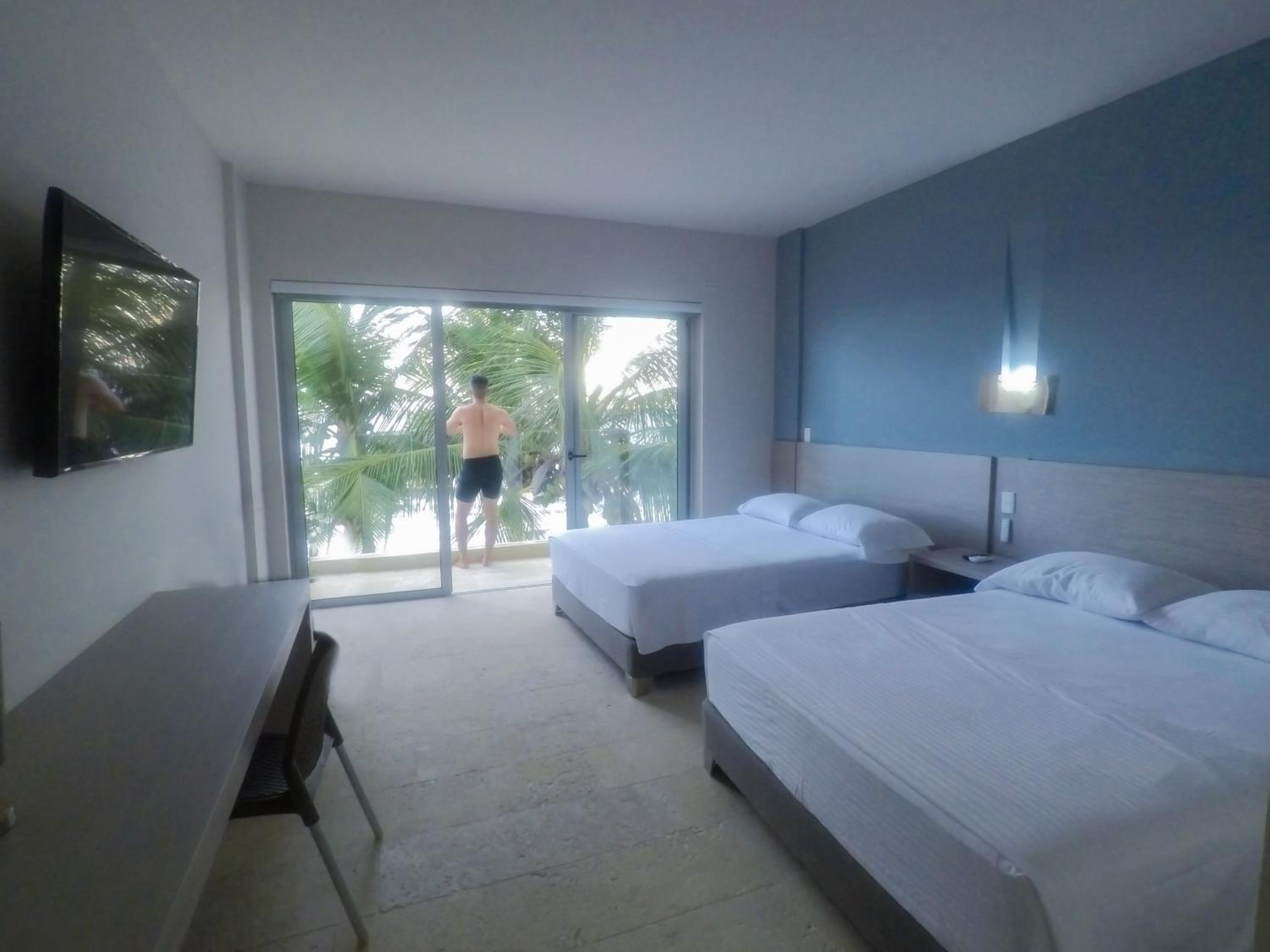 Deluxe Double or Twin Room with Sea View photo 1