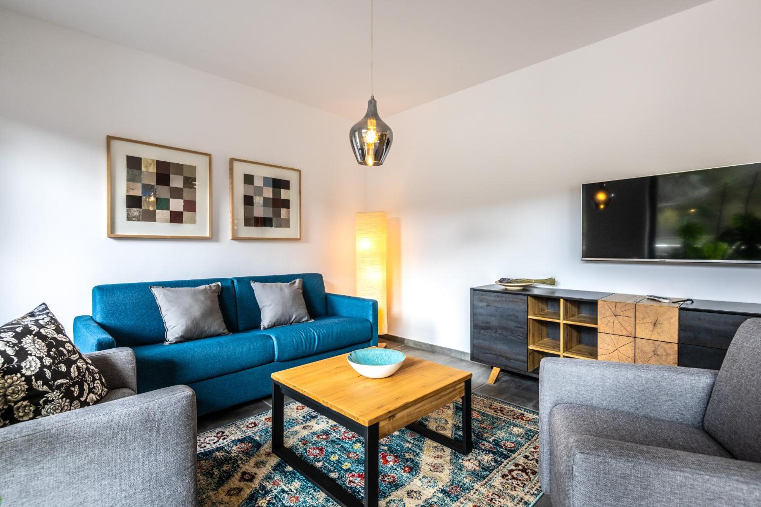 One-Bedroom Apartment photo 1