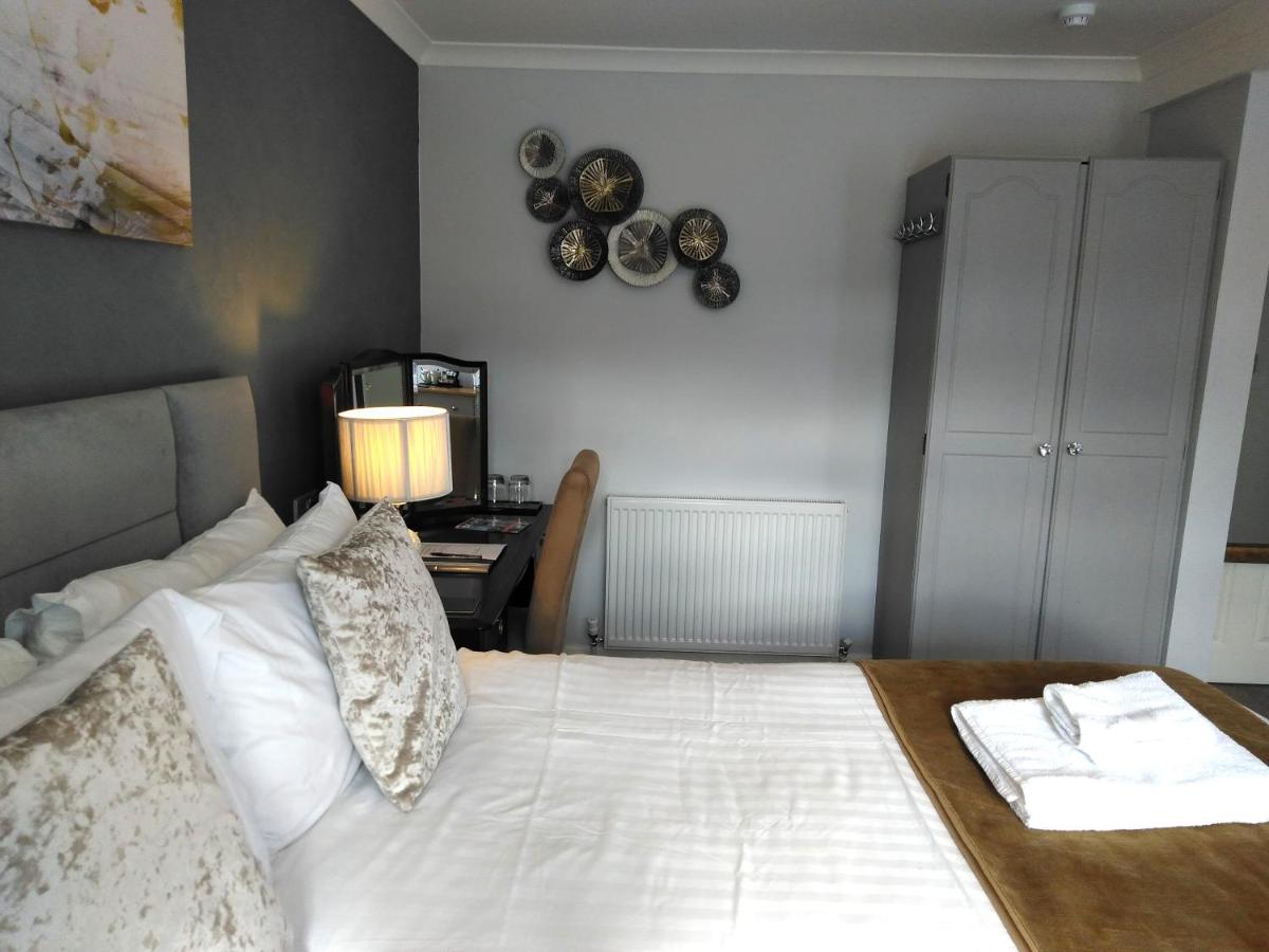 Superior Triple Room photo 2