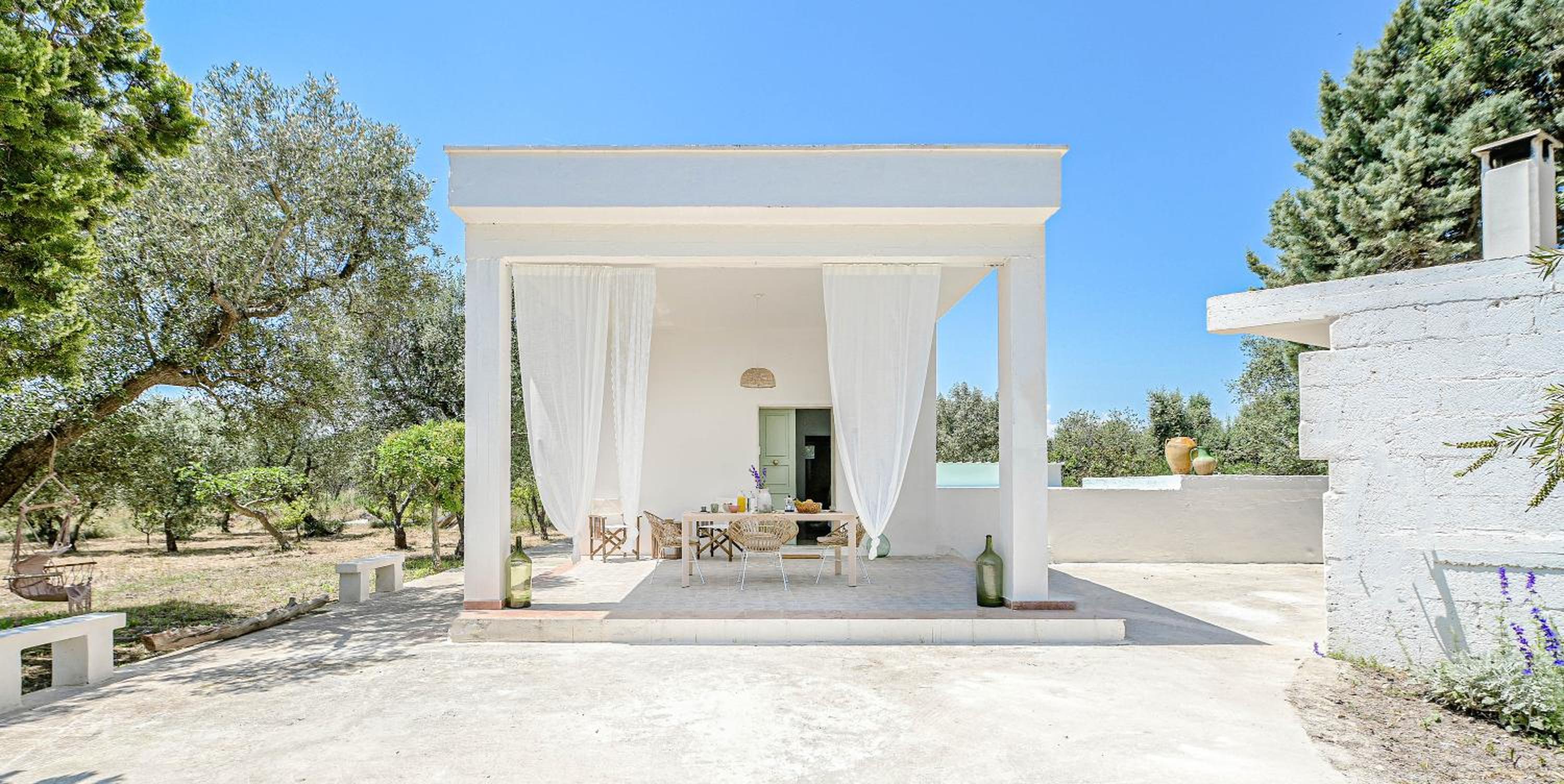 Villa photo 2