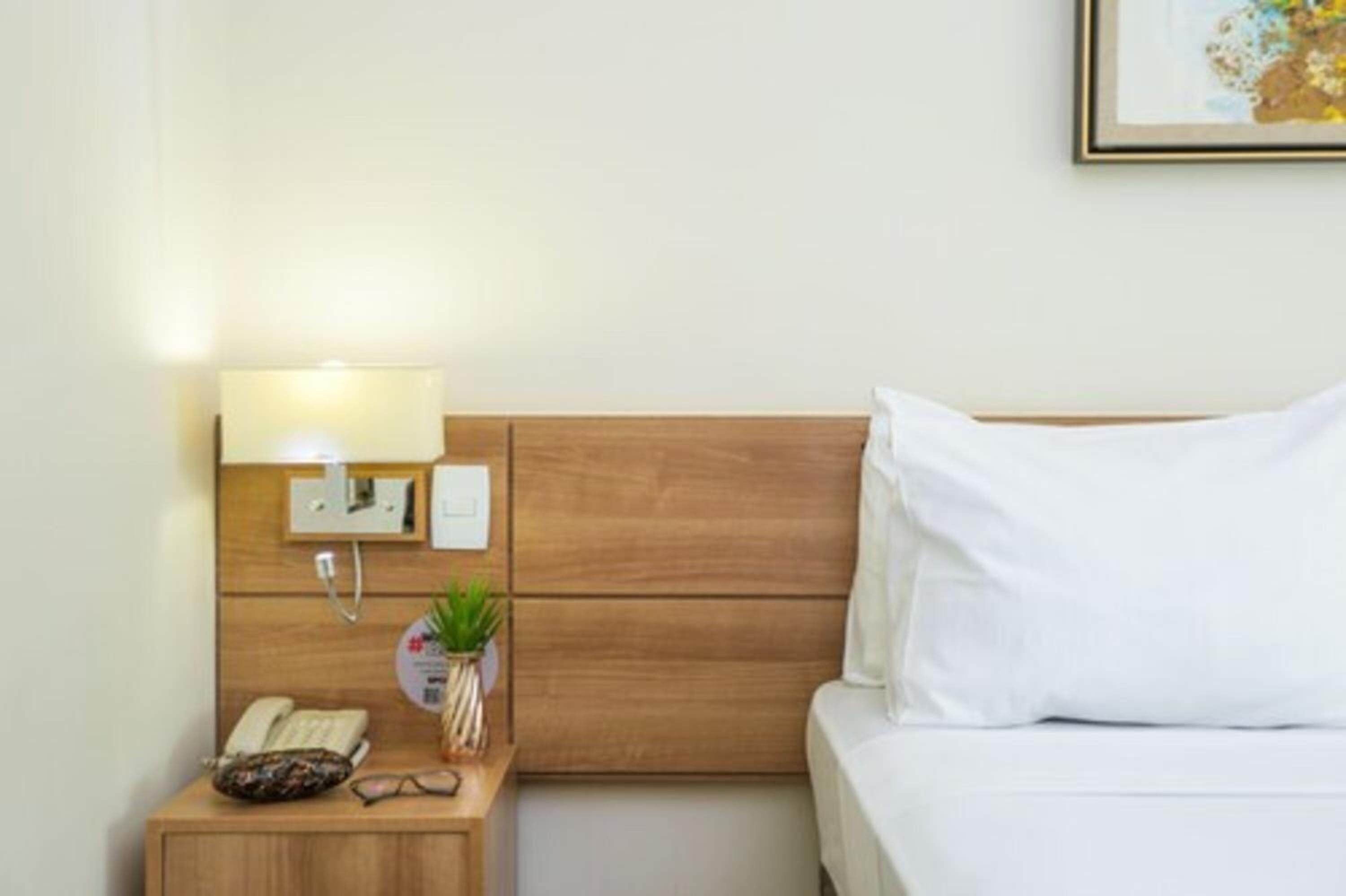 Standard PwD Disability Access - 1 Queen Bed photo 2