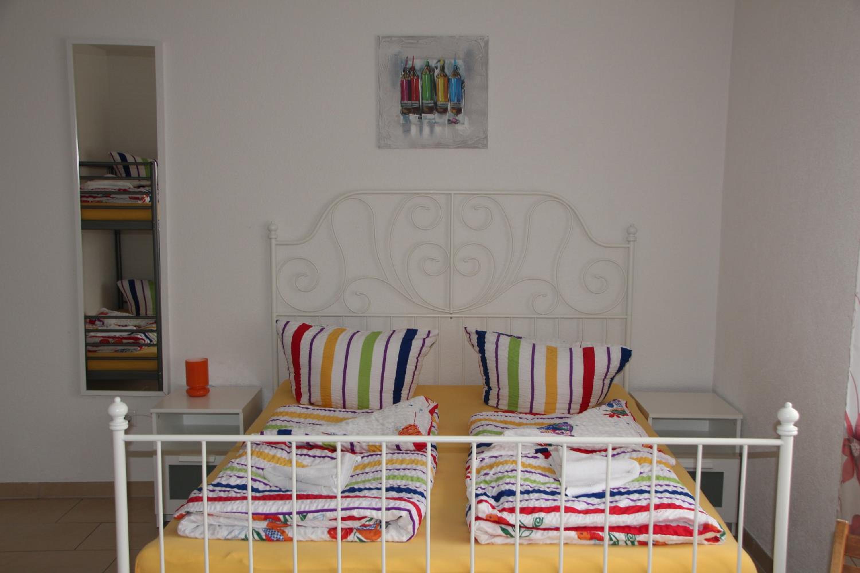 Family Room - Photo 4