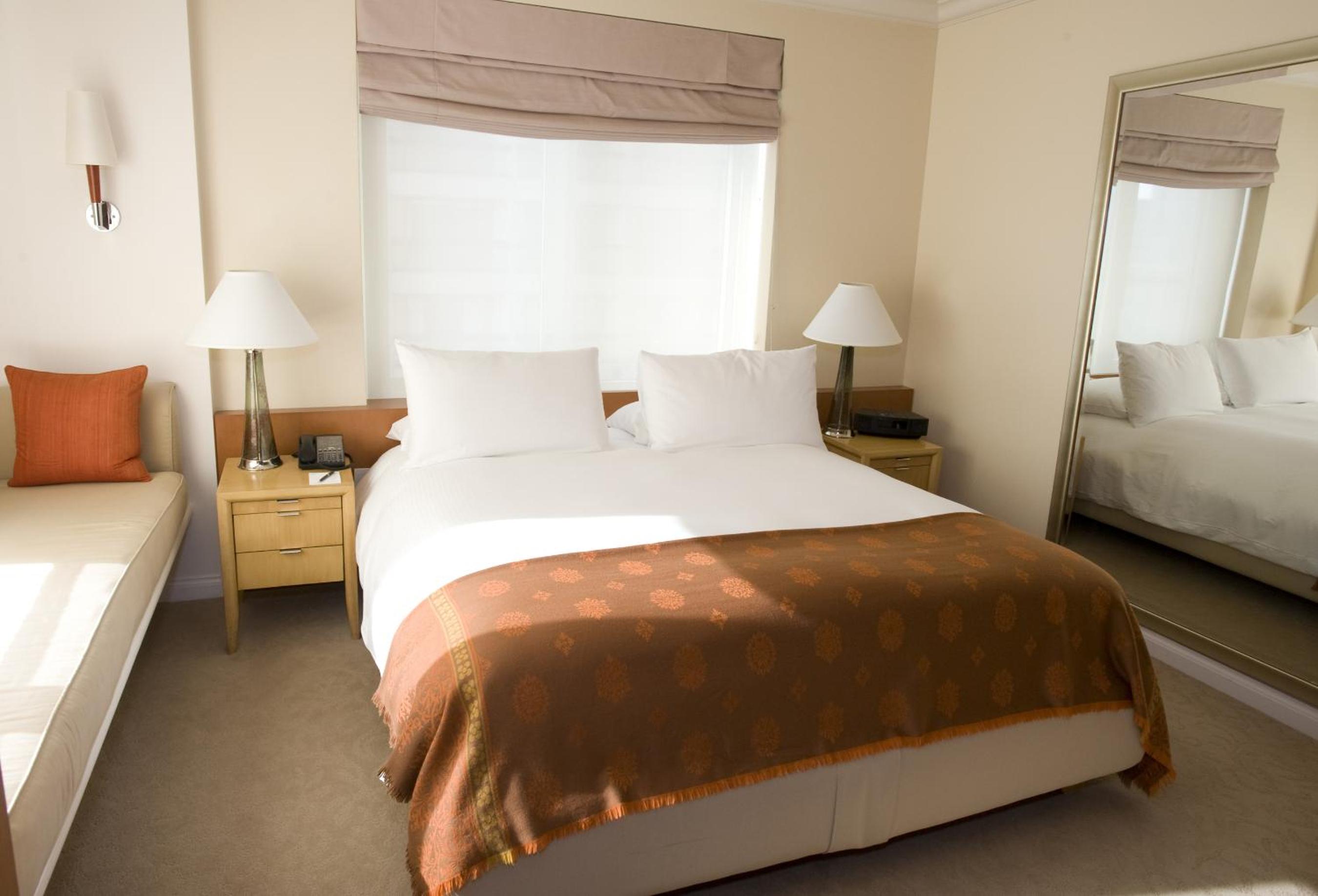 Campton 1 Bedroom Suite King Bed