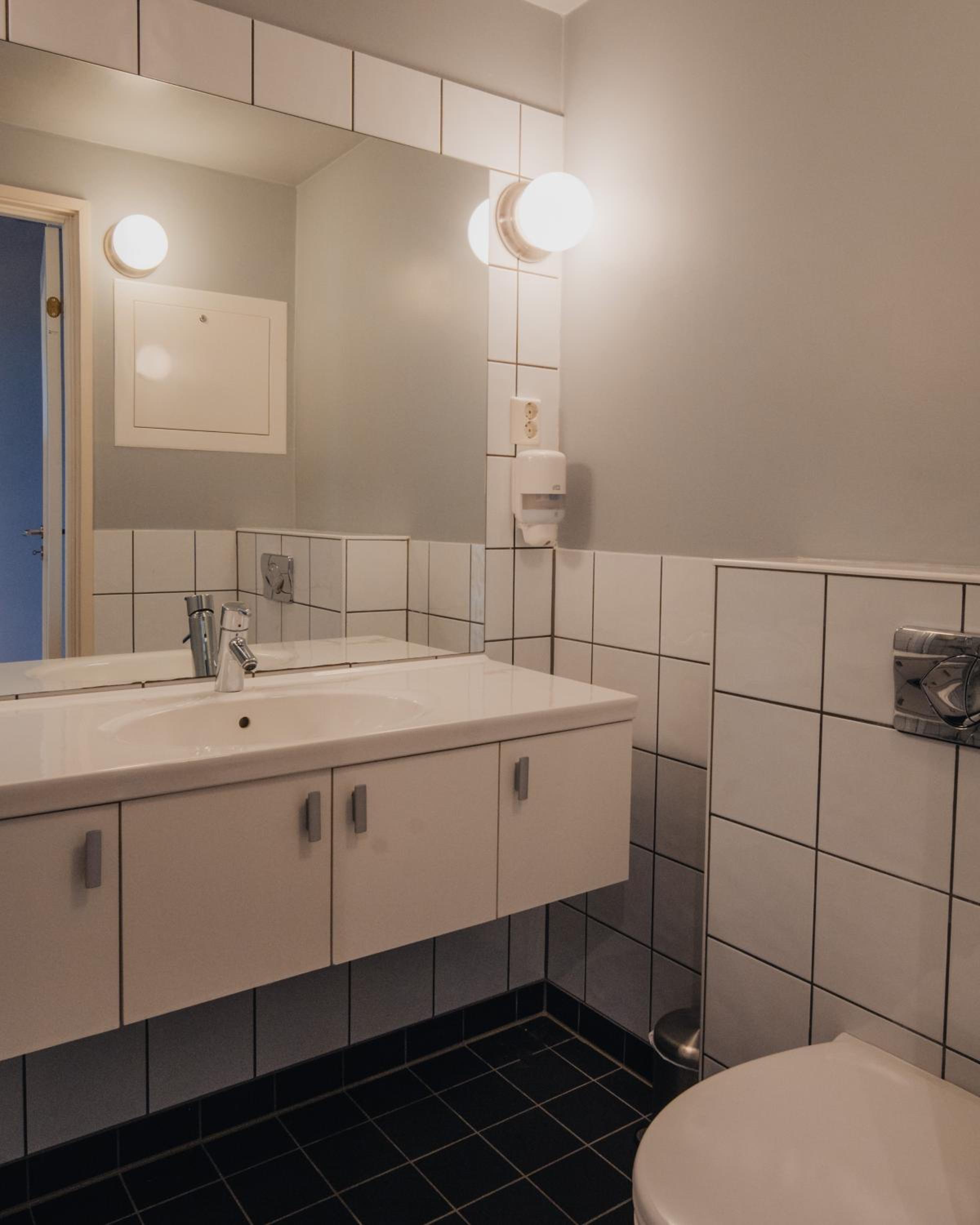 Apartment with Sea View - Photo 7