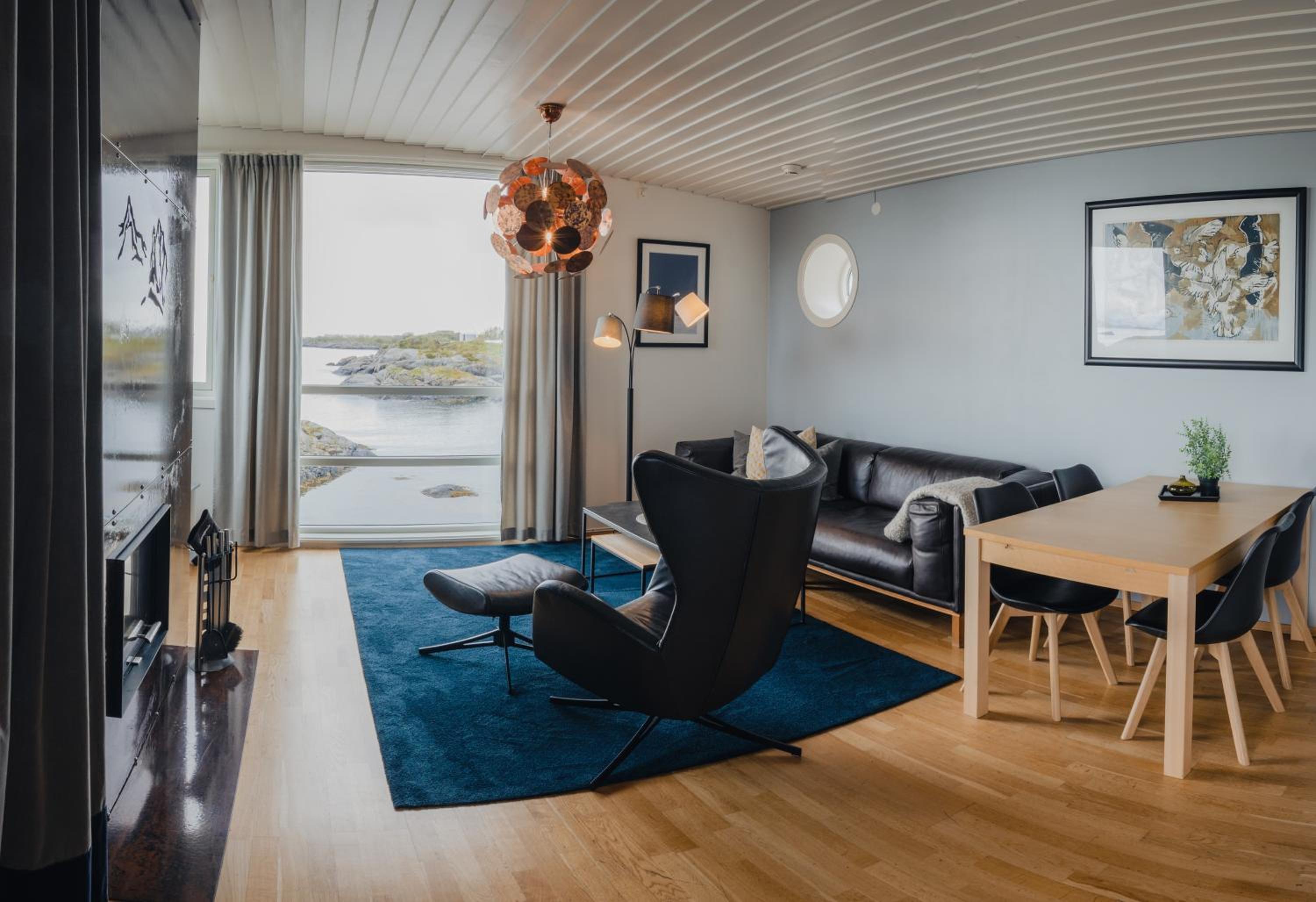 Apartment with Sea View - Photo 2