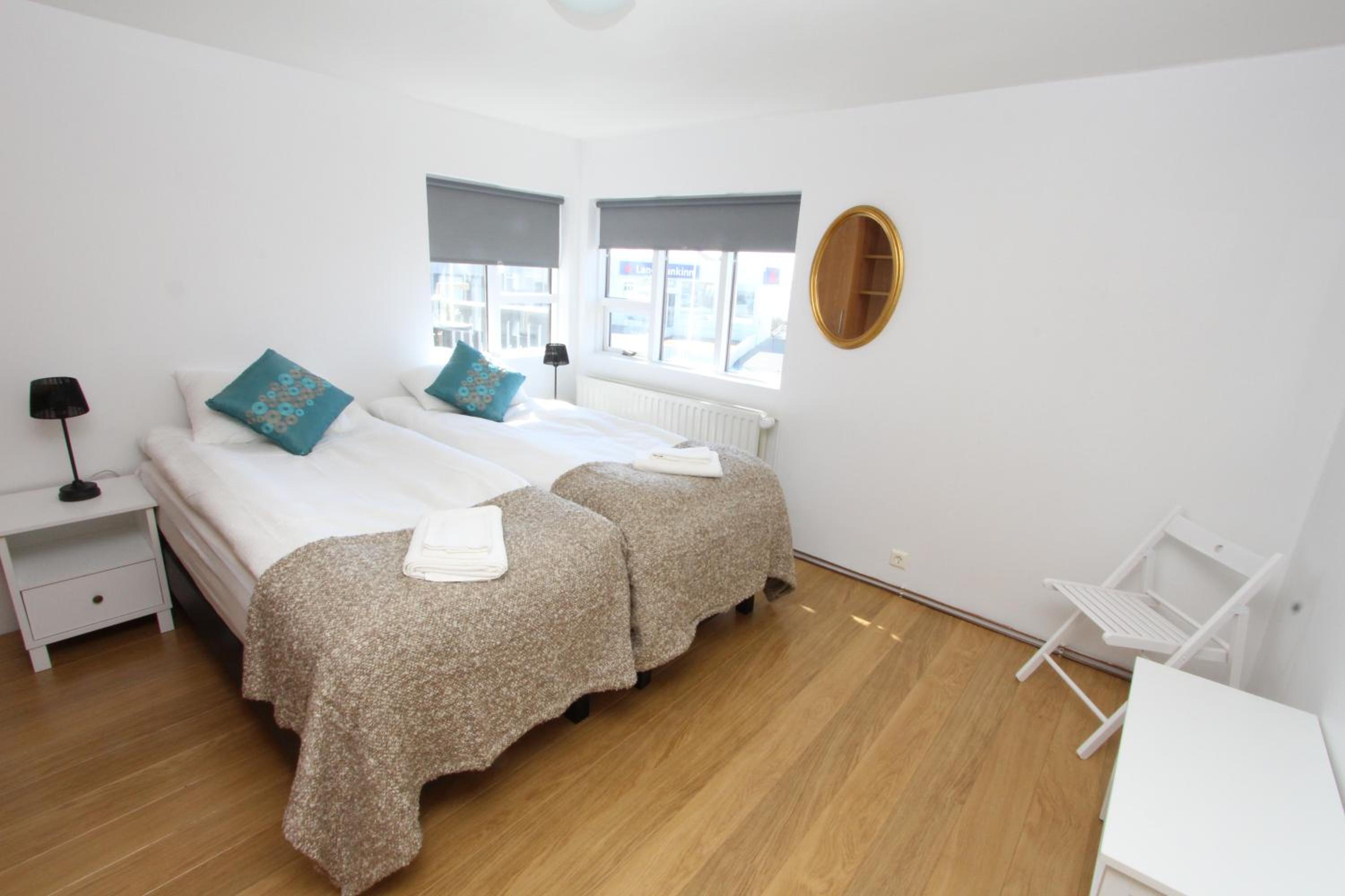 Double or Twin Room with Shared Bathroom and Sea View photo 2