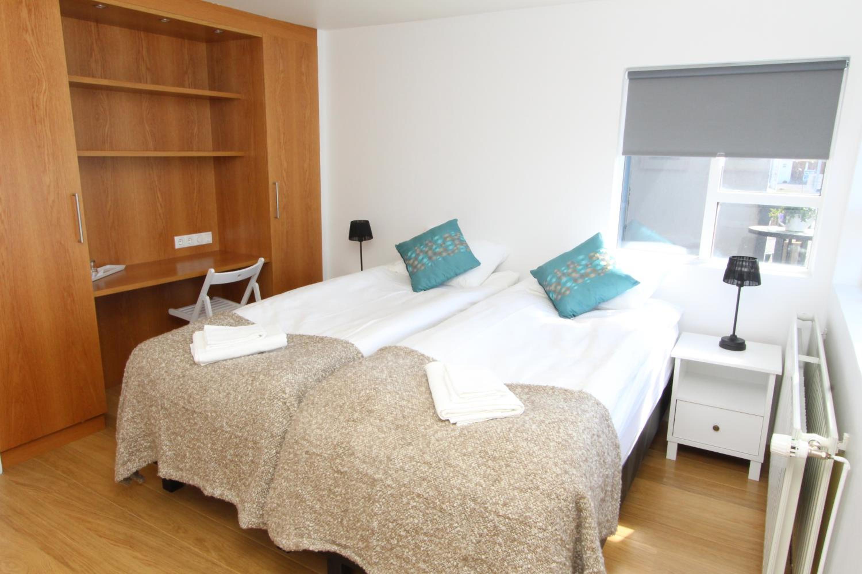 Double or Twin Room with Shared Bathroom and Sea View photo 3