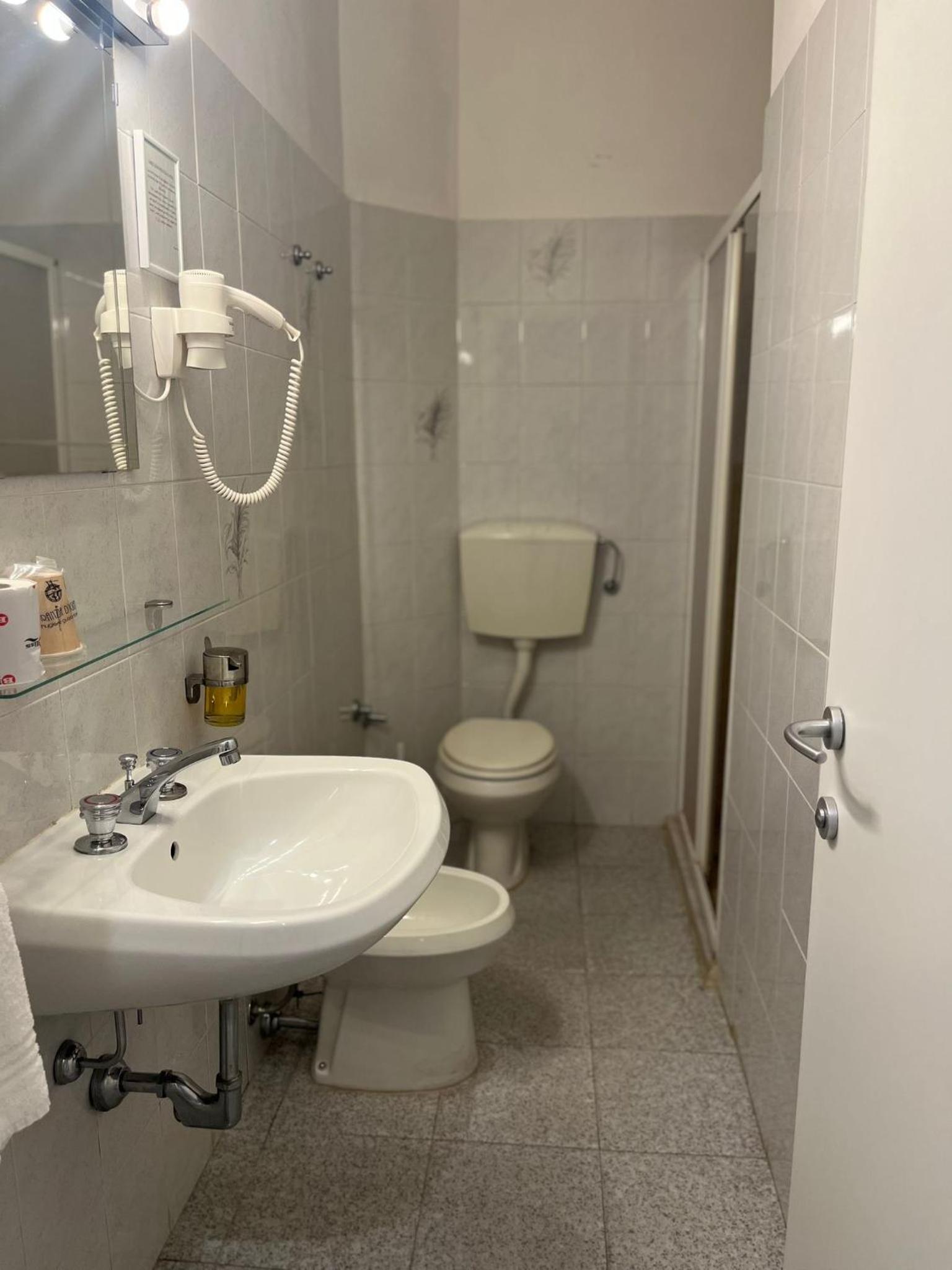 Classic Quadruple Room - Photo 4