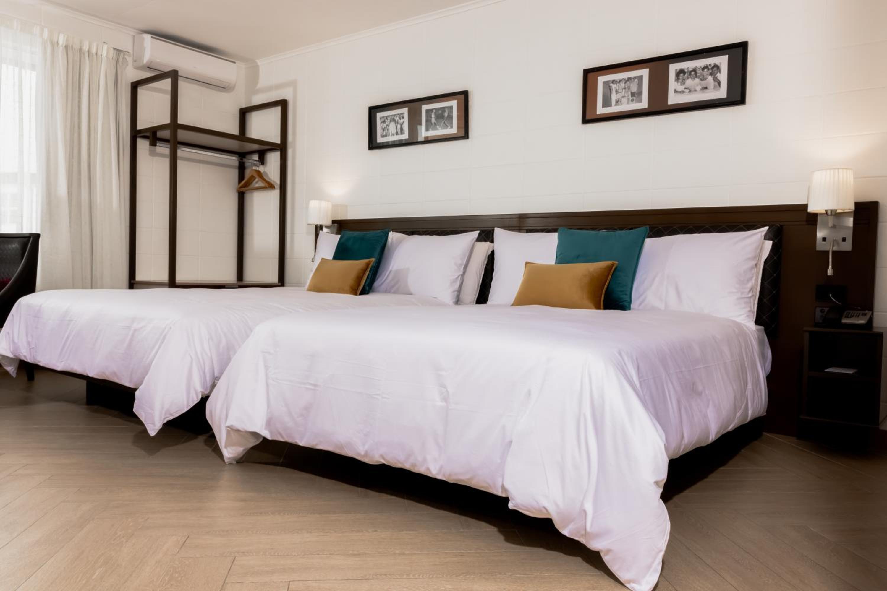 Studio Room - Queen & Double - Middle Floor