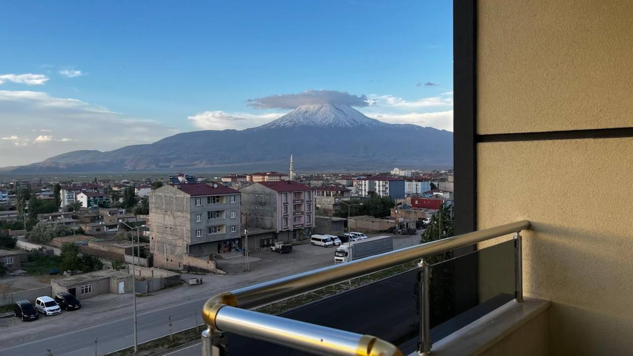 Standard Twin Room with Mountain View - Photo 3
