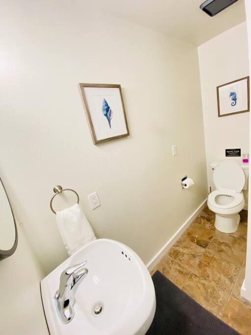 Two-Bedroom House photo 3
