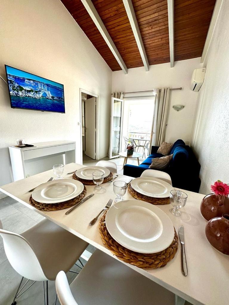 Superior One-Bedroom Apartment  (3-4 Adults)