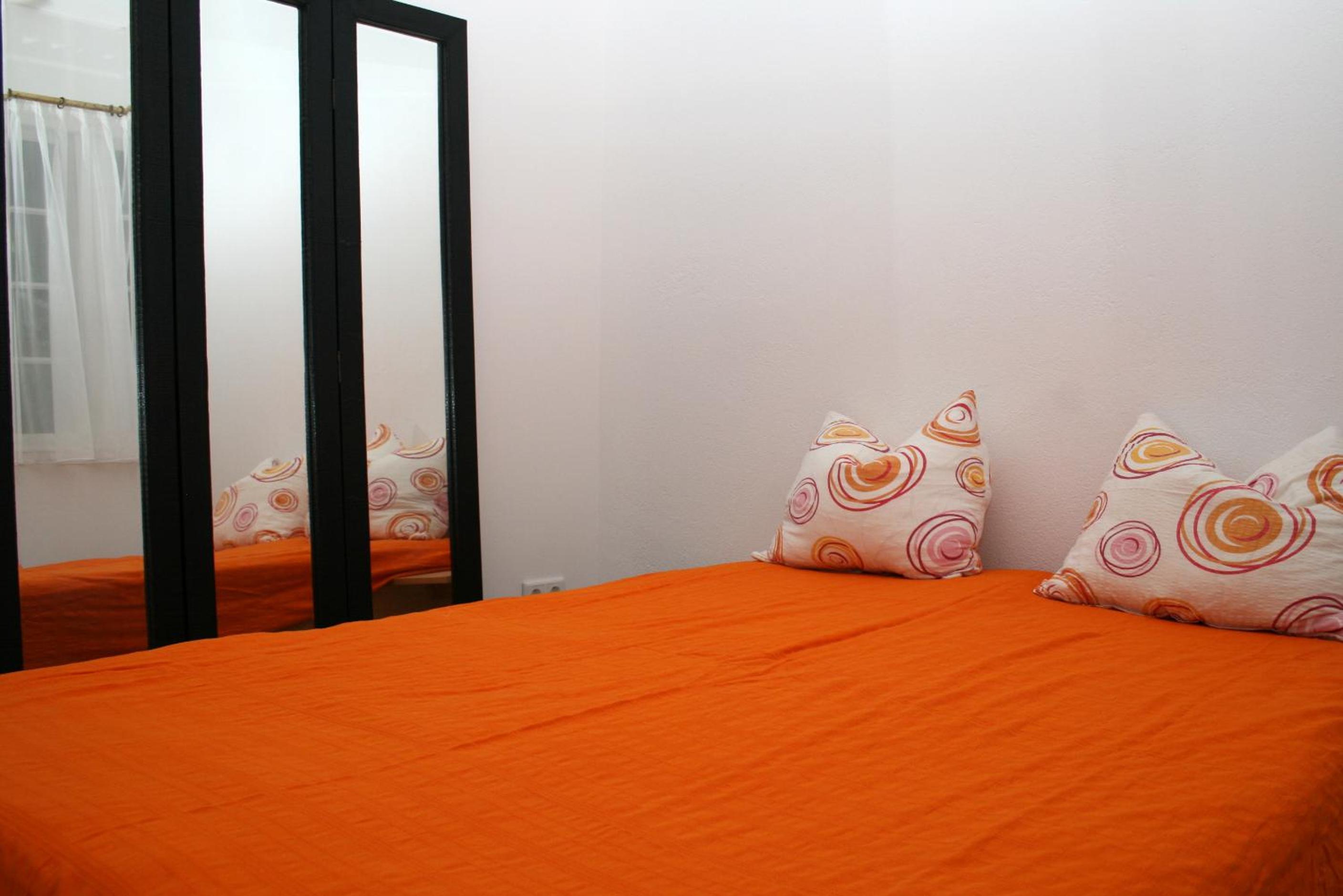 One-Bedroom House photo 1