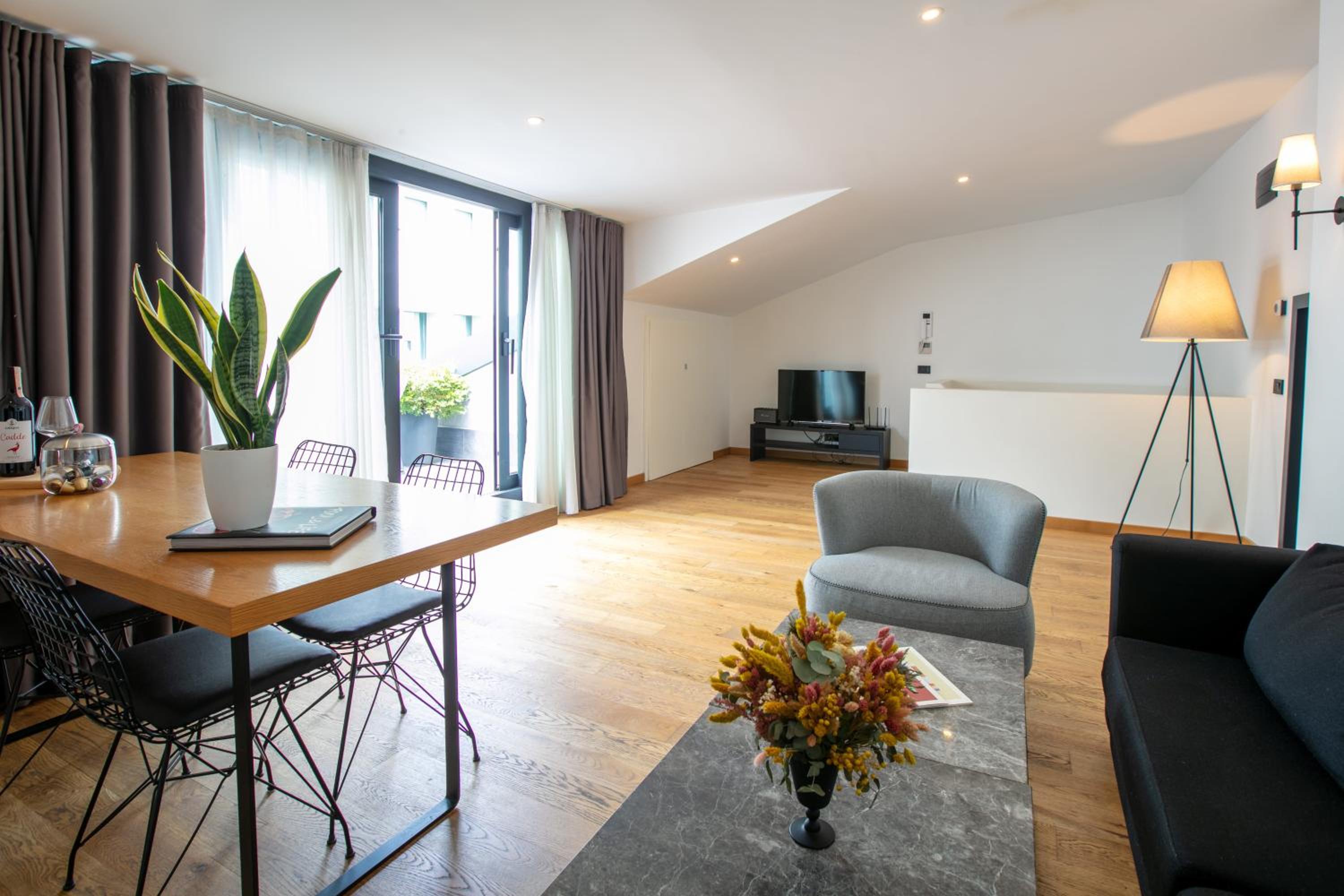Apartment with Terrace photo 1