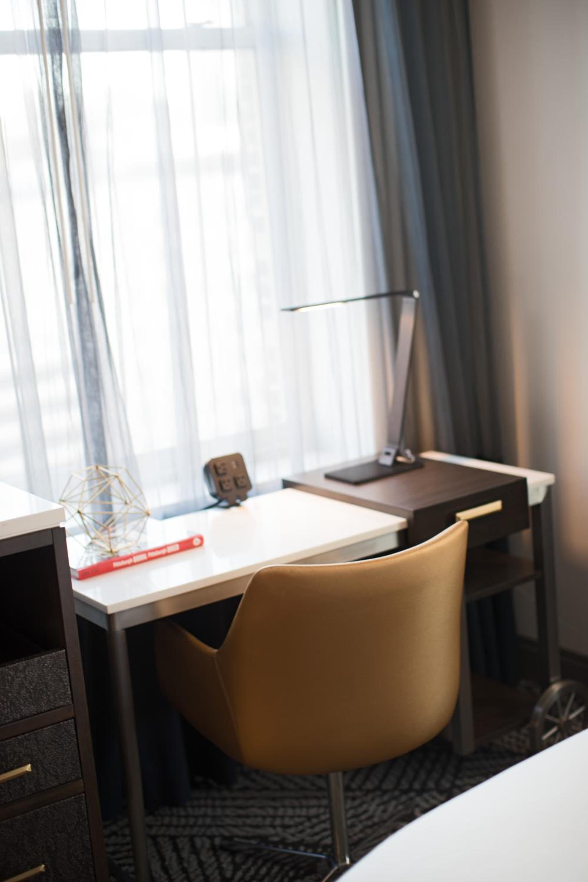 Corner Junior Suite with River View - Photo 1