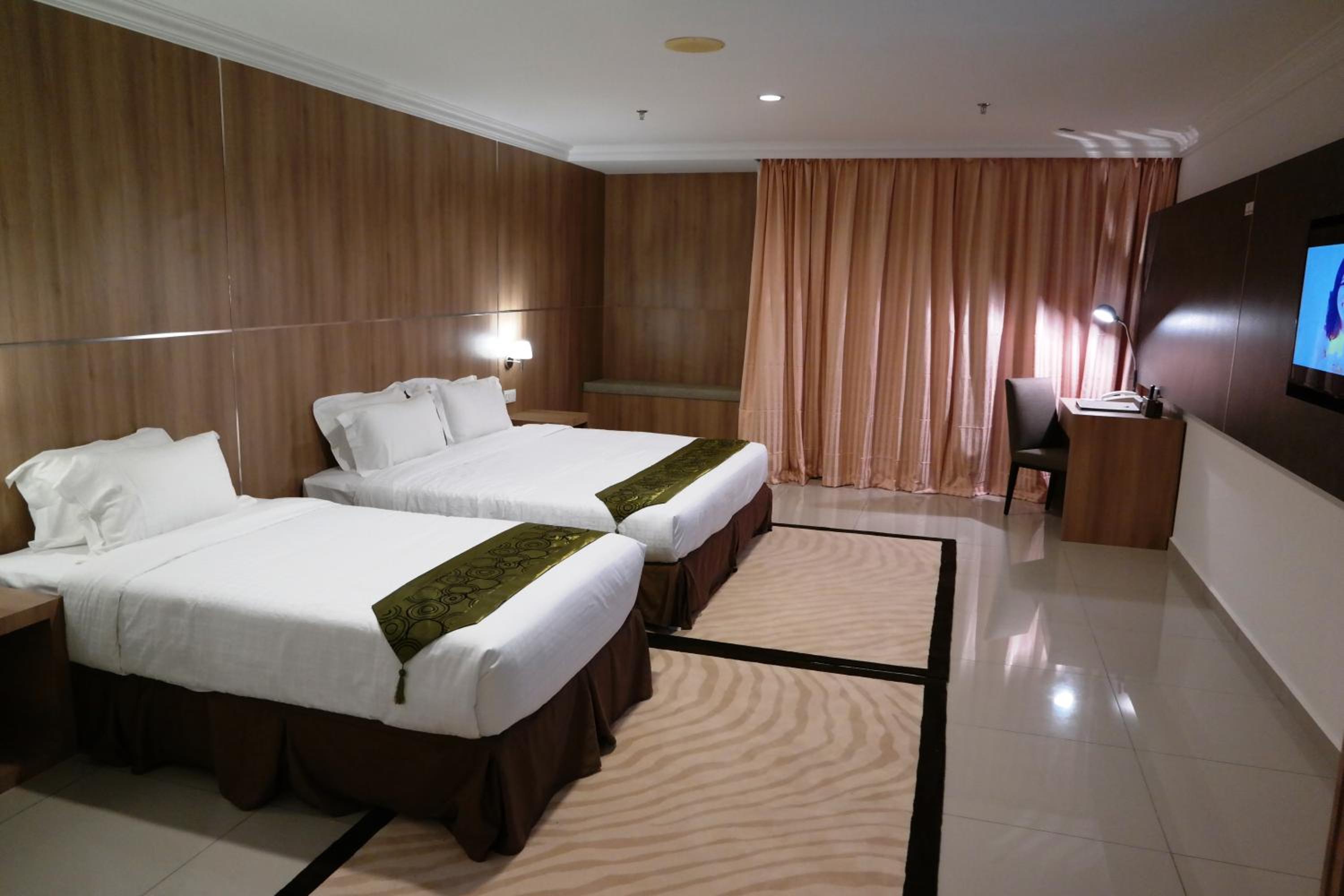 Executive Deluxe Room - Photo 7