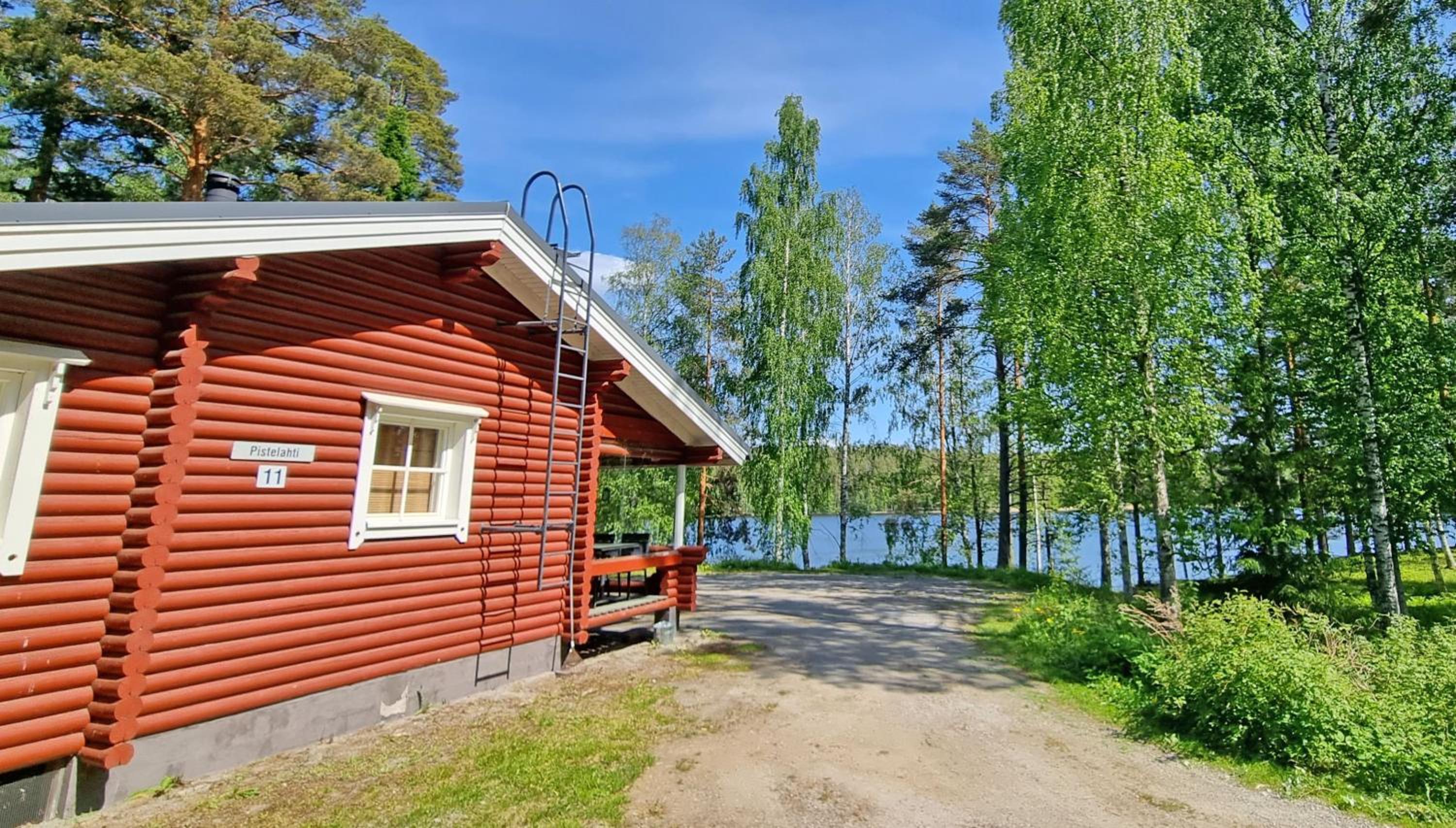 Two Bedroom House with Lake View photo 1