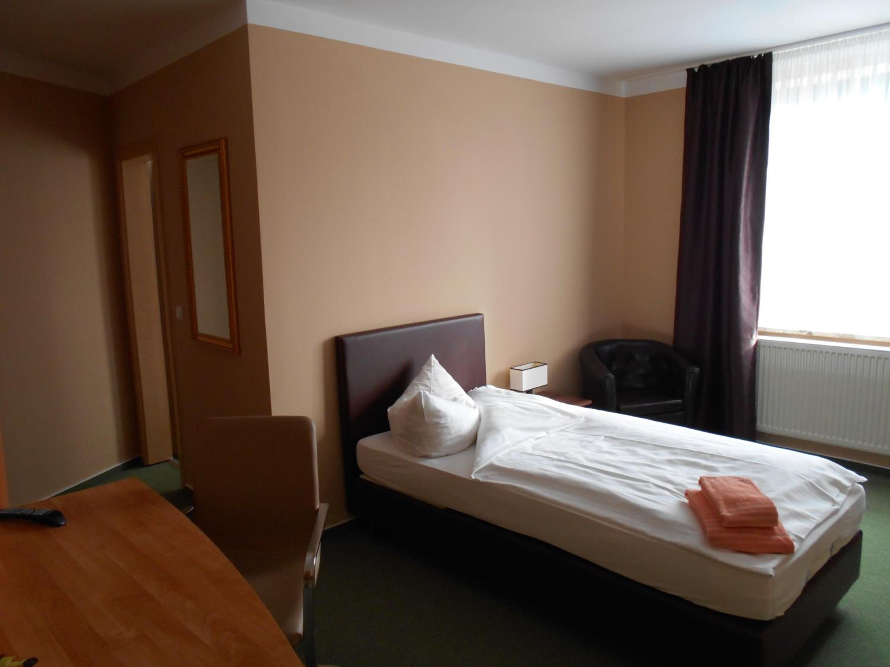 Single Room photo 2