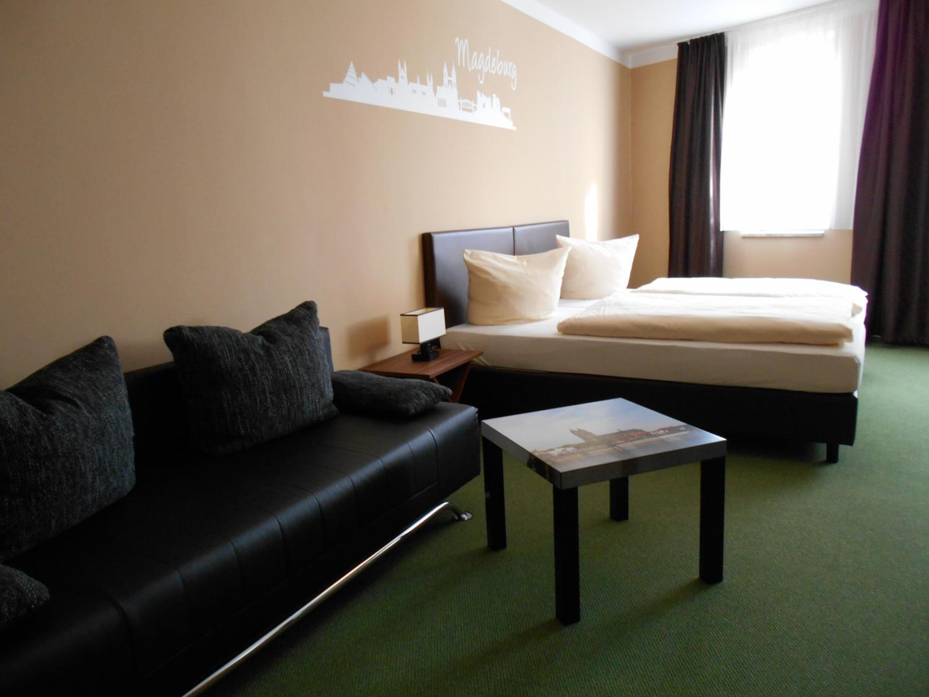 Double or Twin Room photo 3