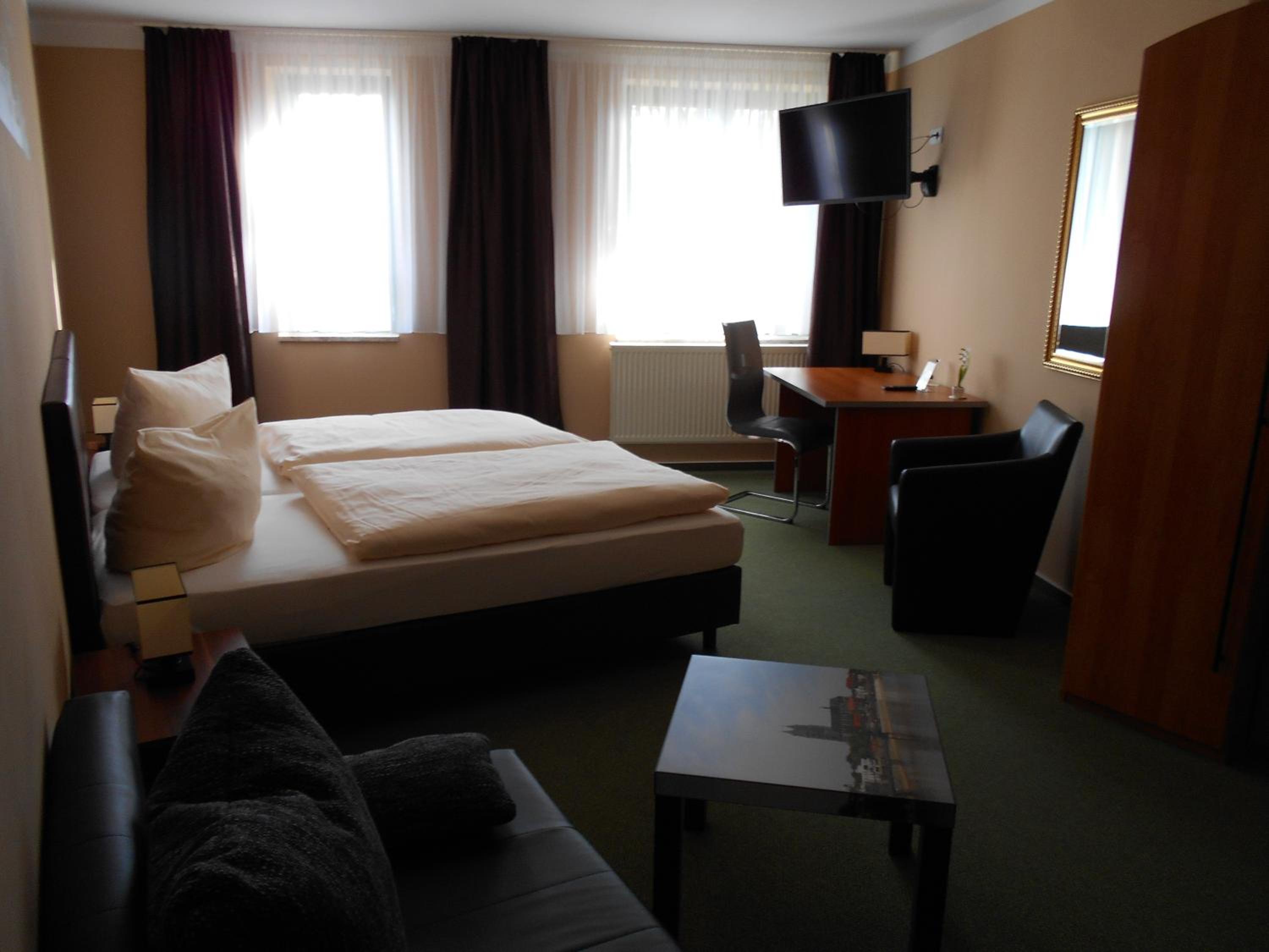 Double or Twin Room photo 2