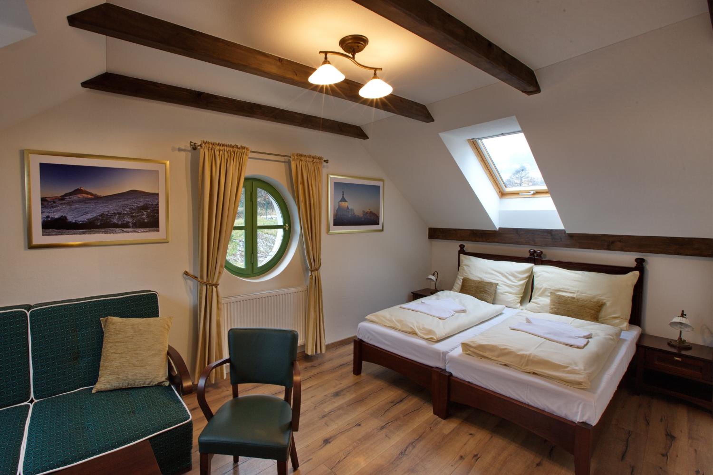 Deluxe Double Room with Extra Bed