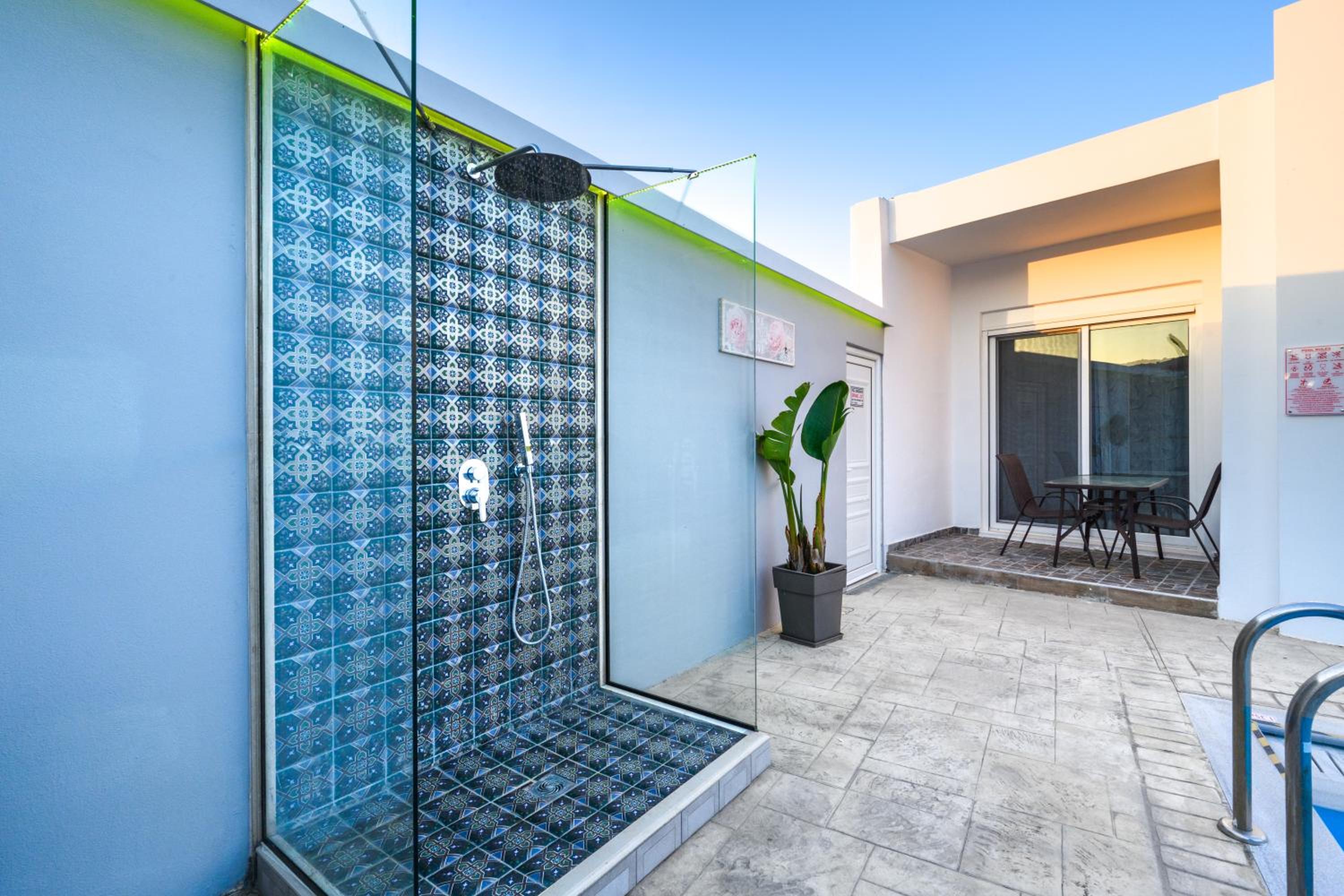 Villa with Private Pool photo 3