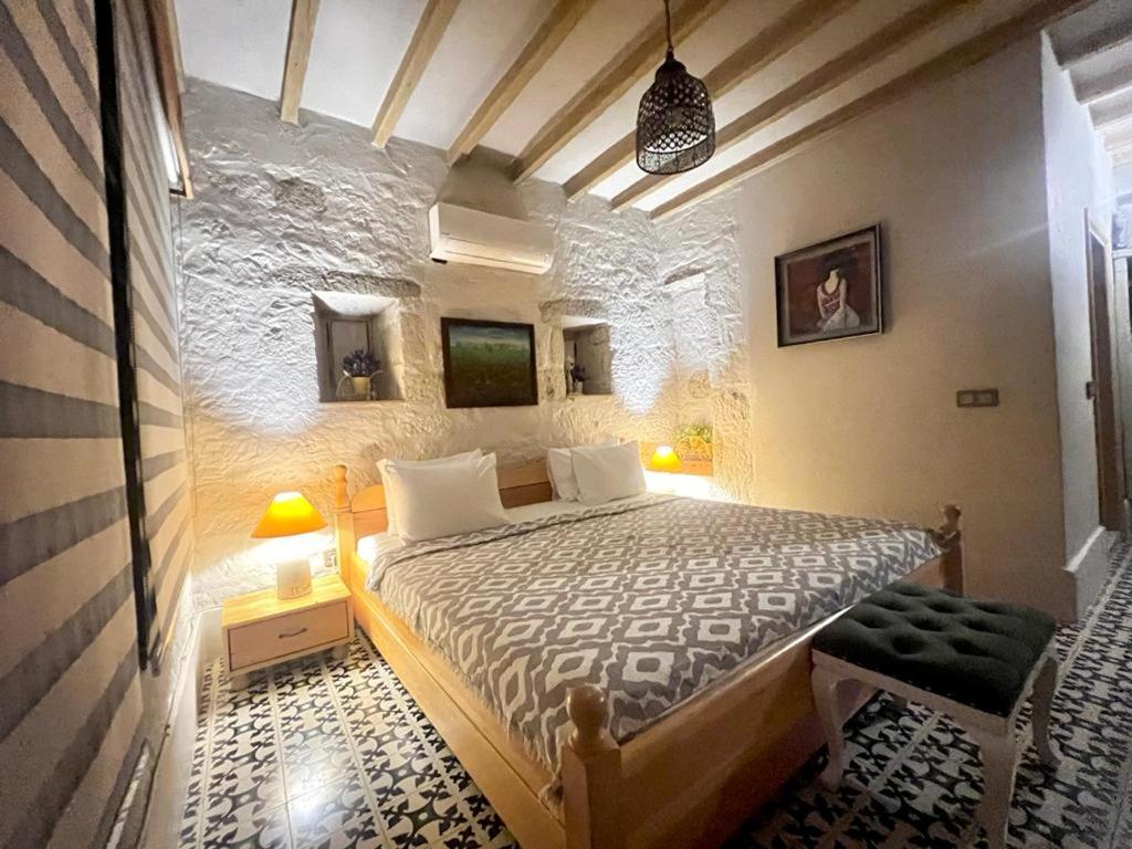 Standard Double Room - Photo 3
