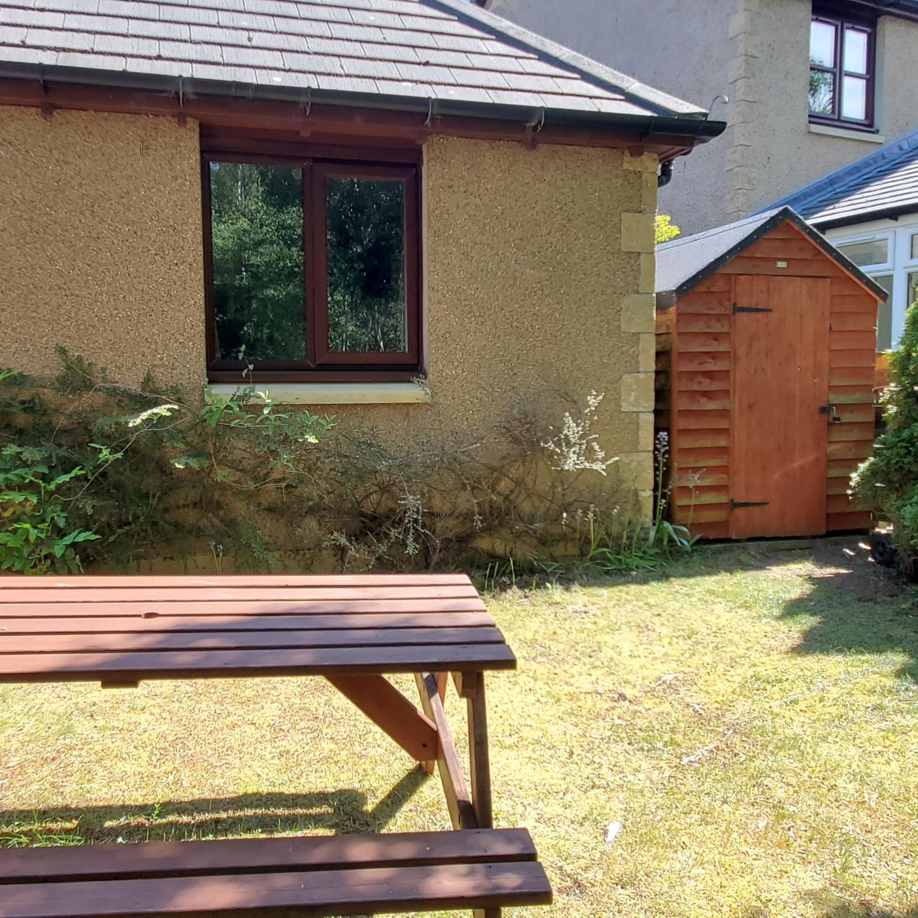 Three-Bedroom House photo 2