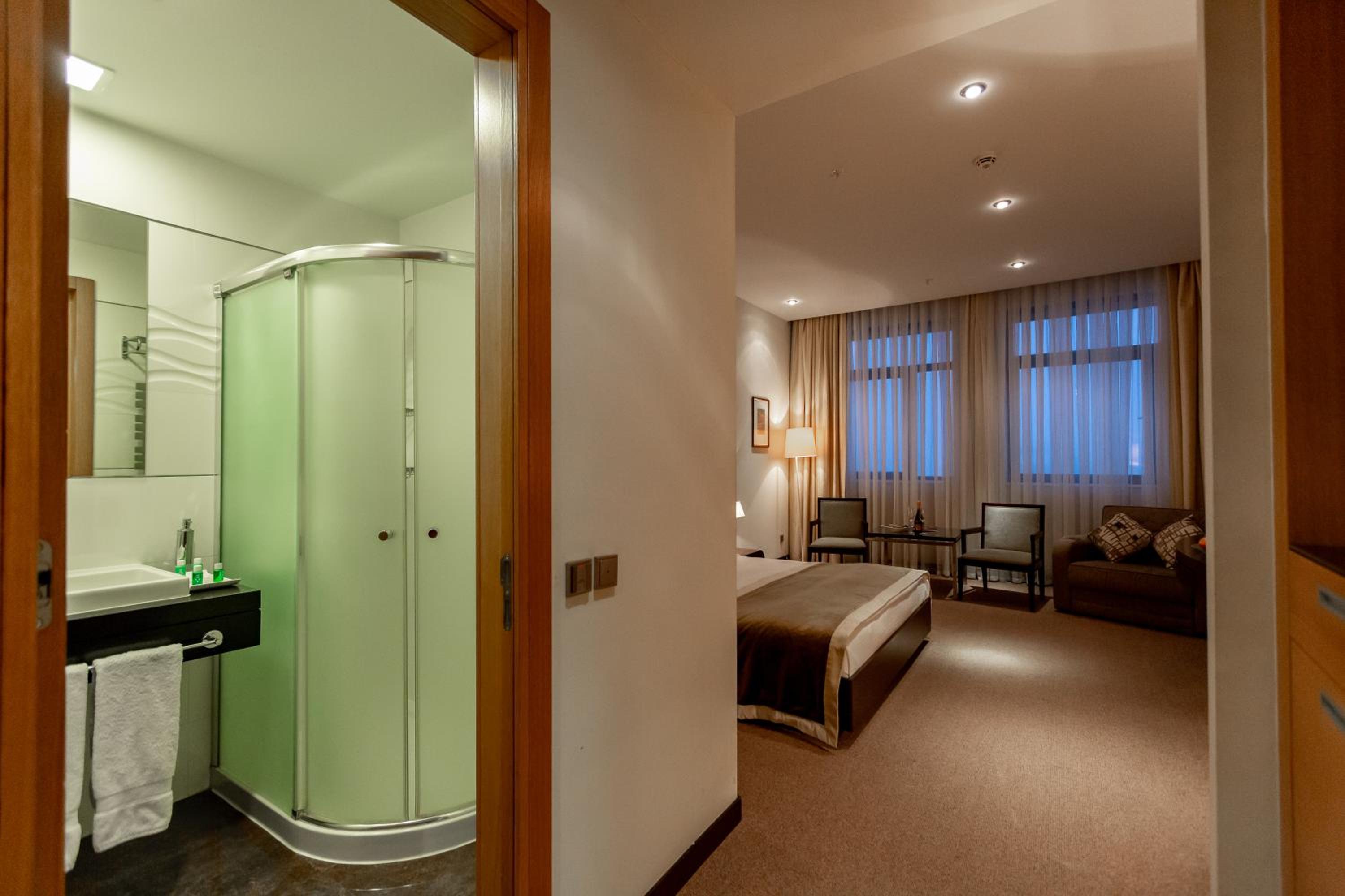 Superior King Room