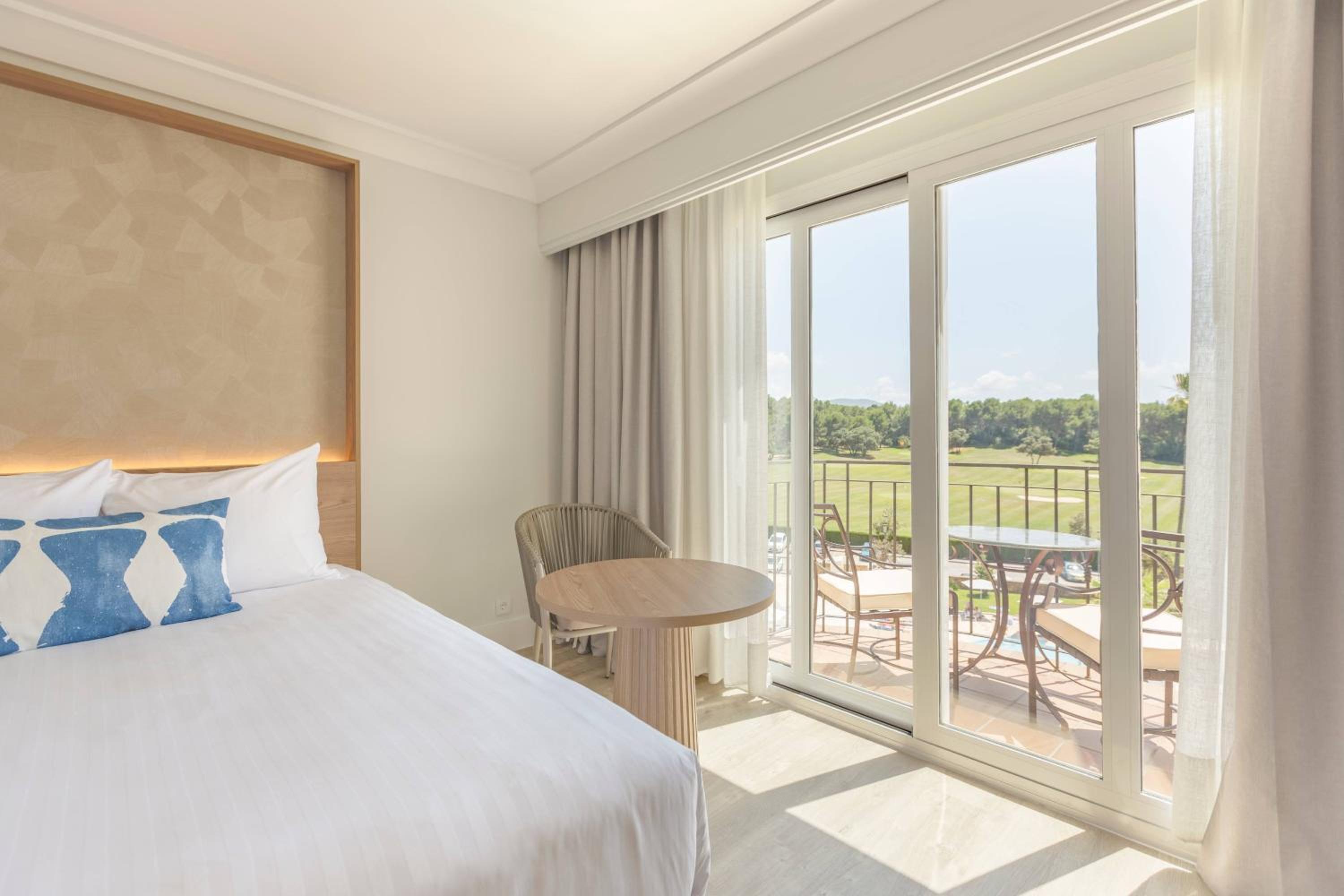 Superior Twin Room Resort View - Photo 7