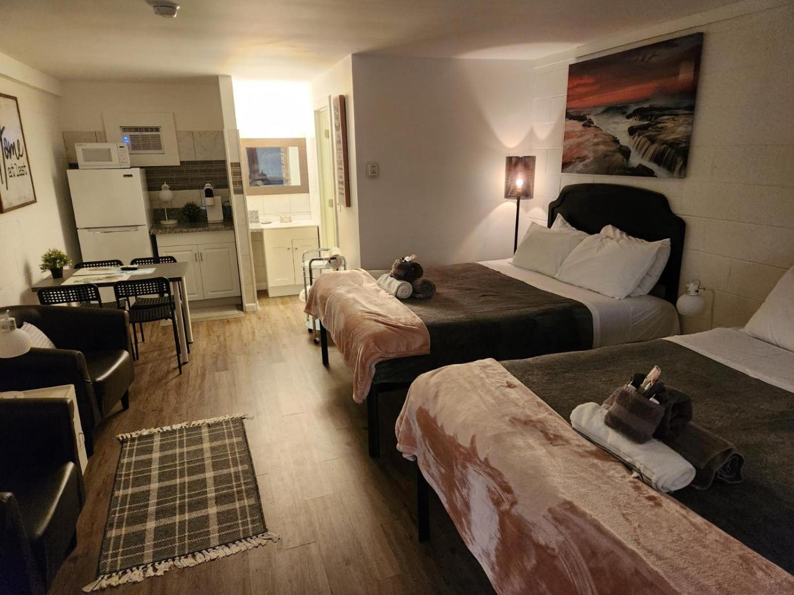 Budget Double Room - Photo 1