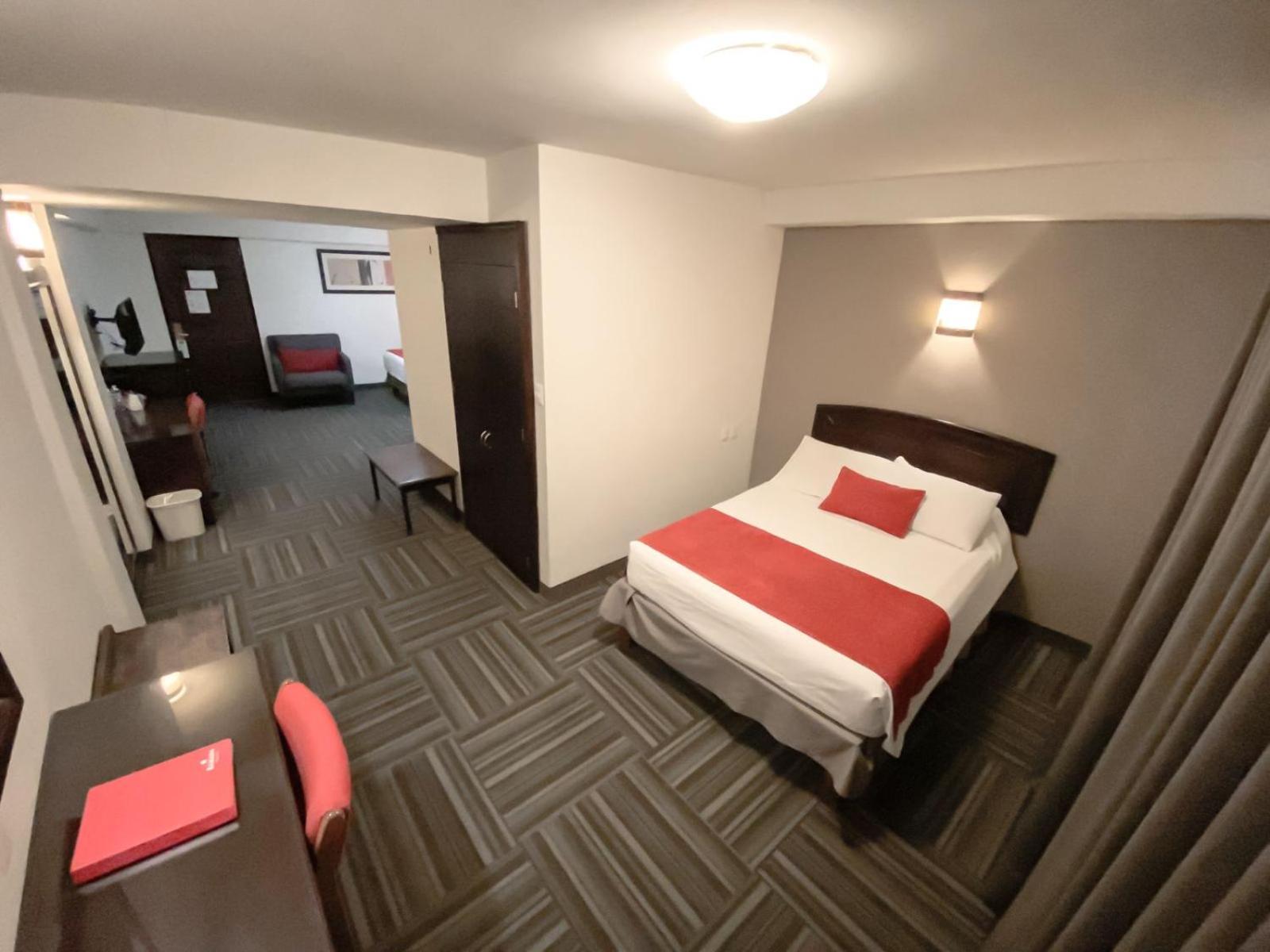 Triple Room- Non Smoking - Photo 4