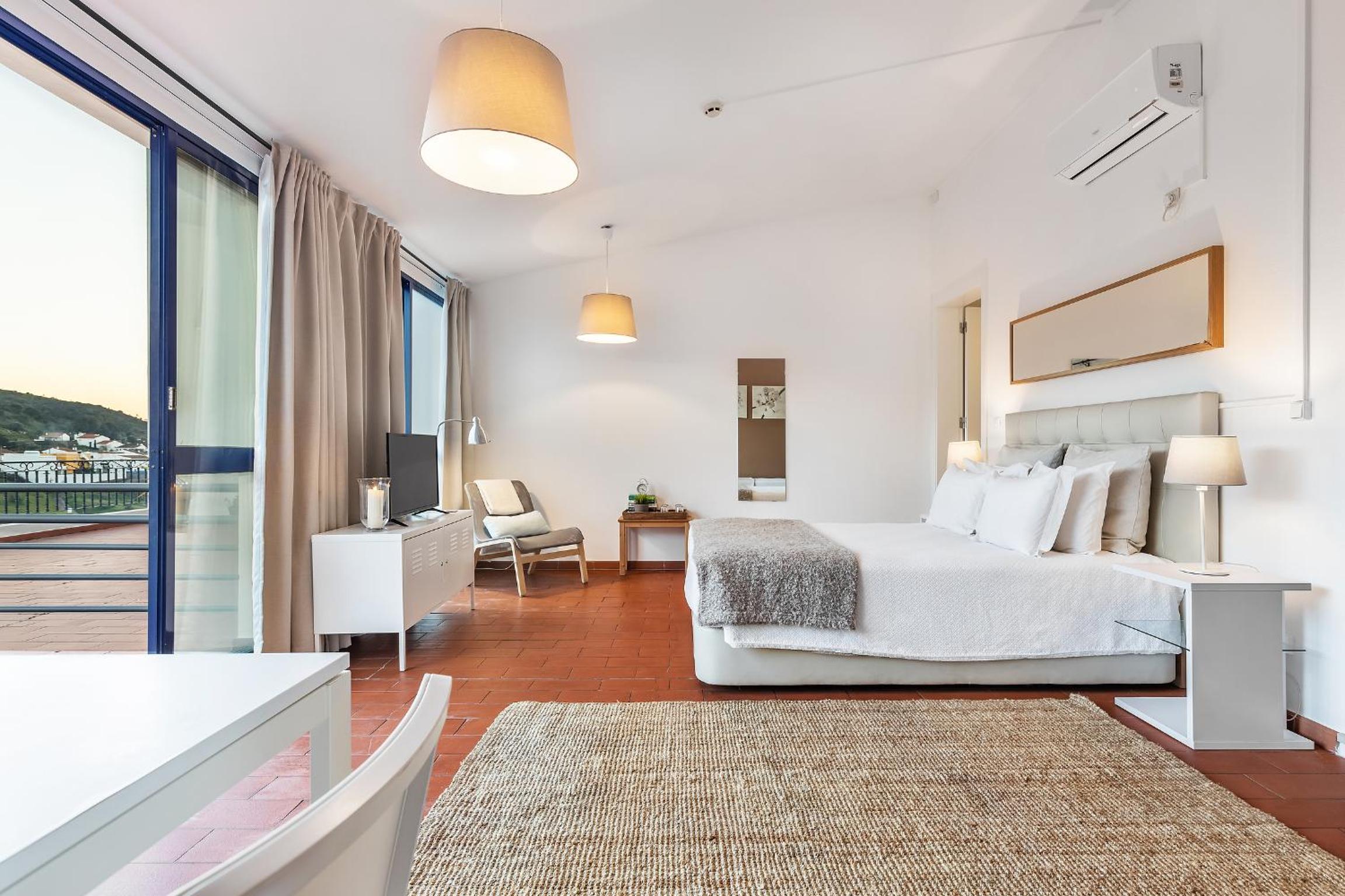 Family Room with Terrace - Photo 4