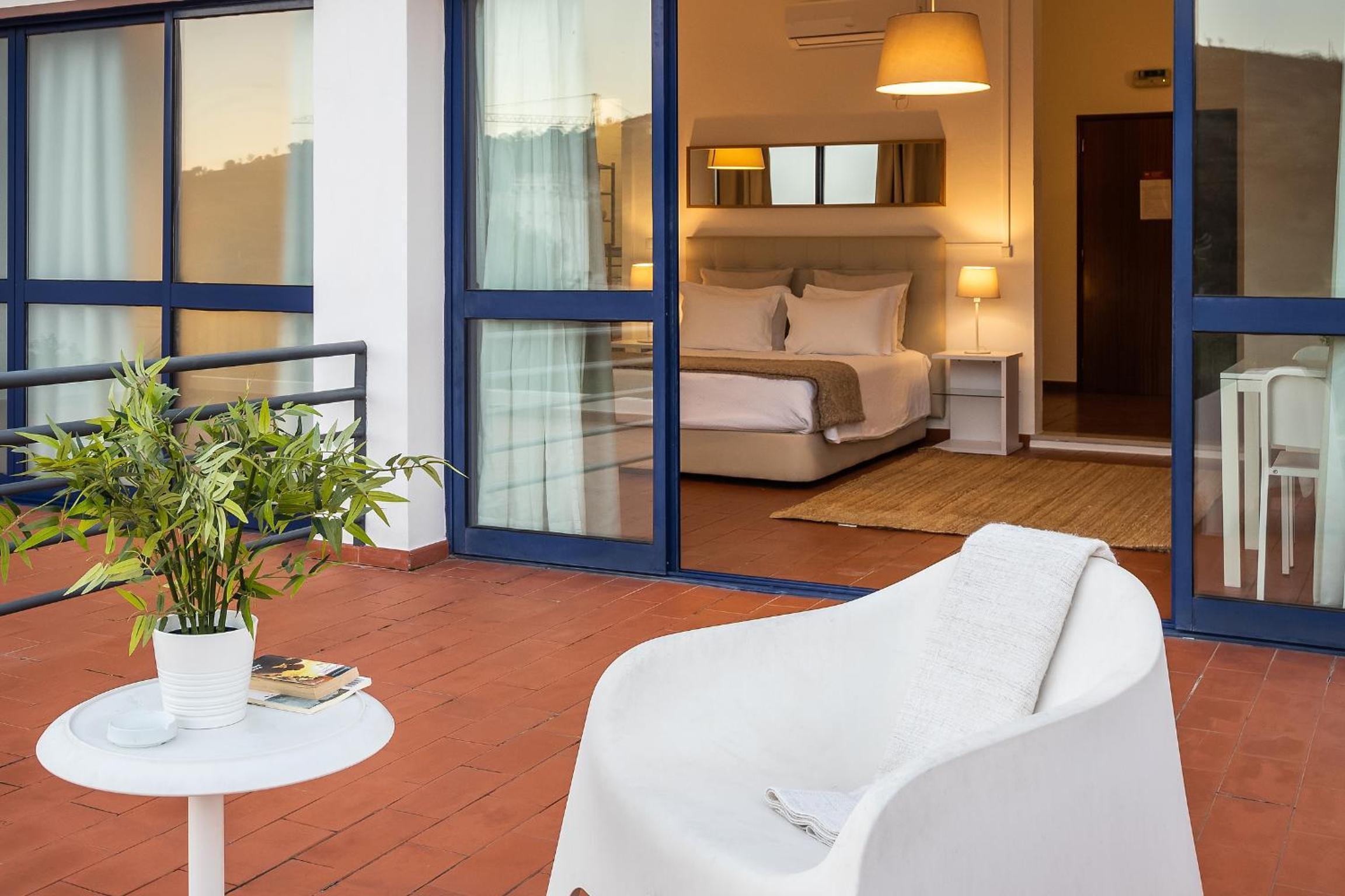 Family Room with Terrace - Photo 5