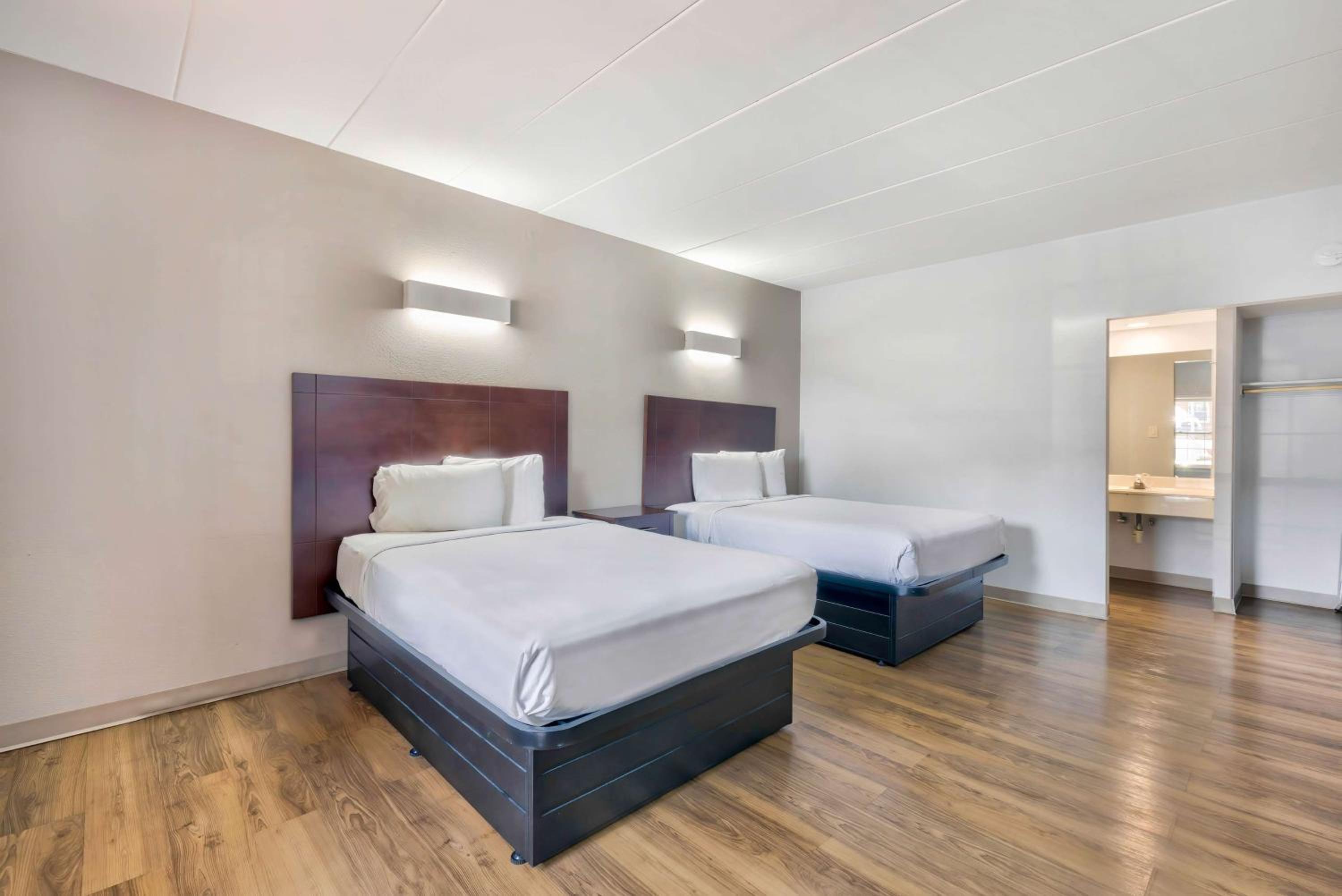 Deluxe Quadruple Room - Non-Smoking photo 1