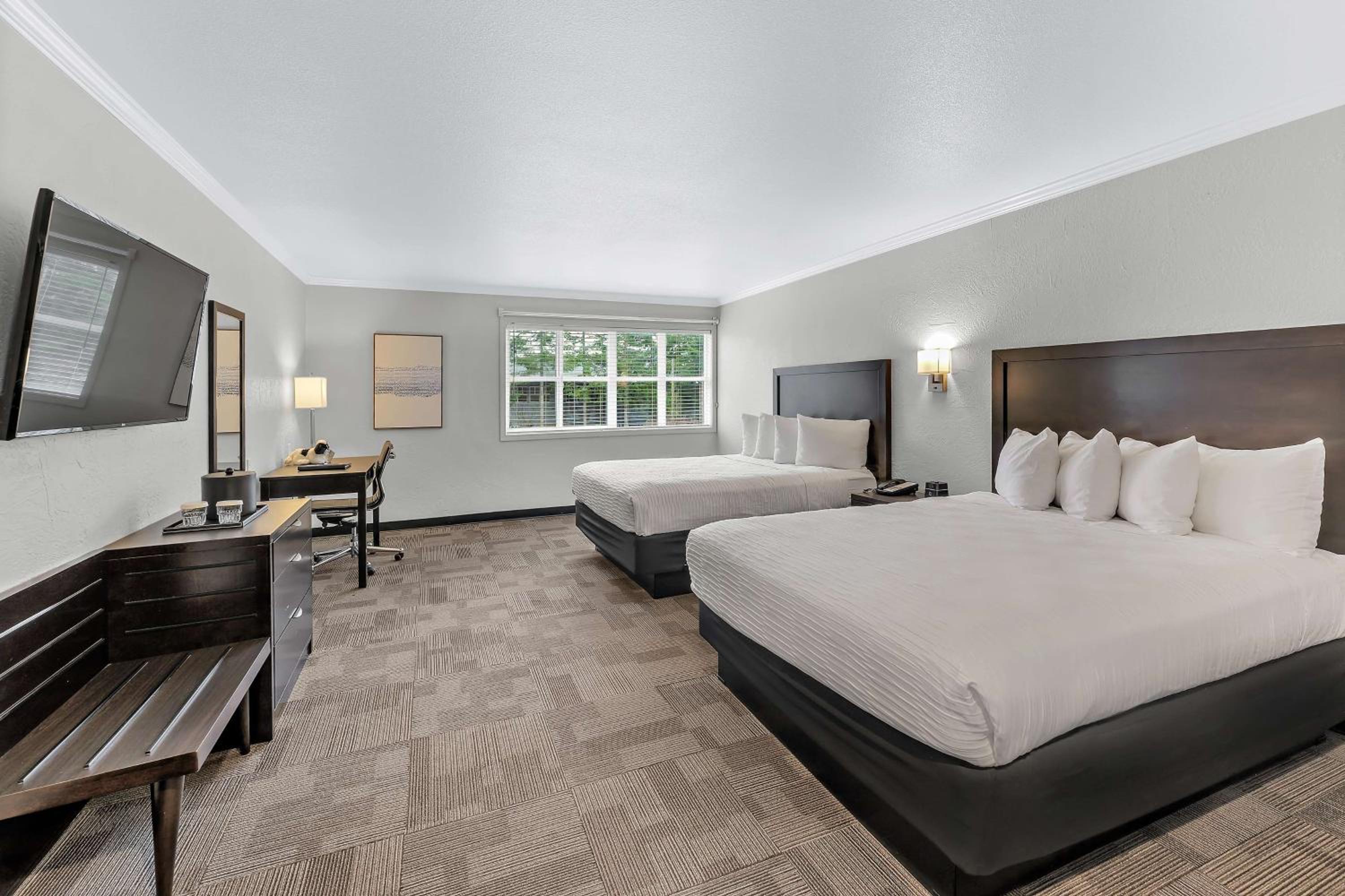 Queen Room with Two Queen Beds - Photo 1