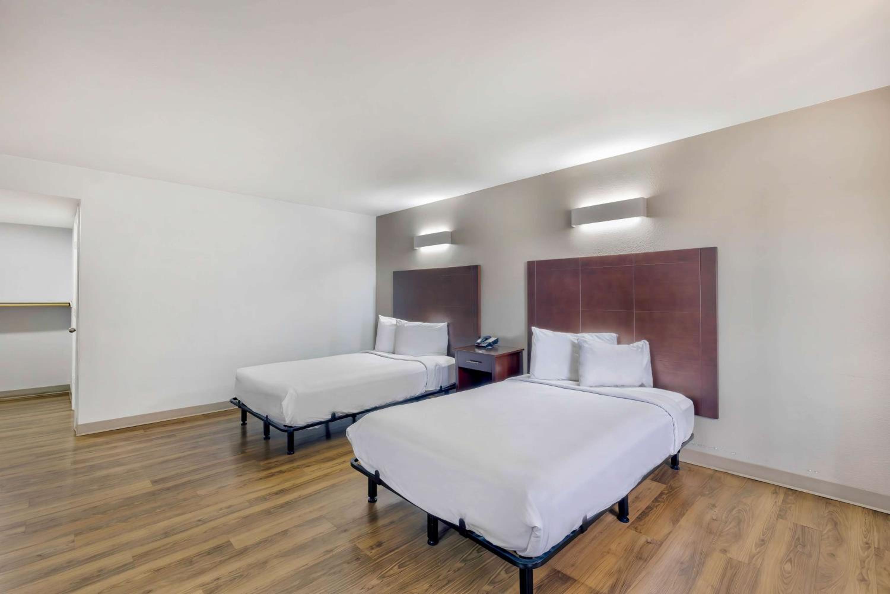 Quadruple Room - Disability Access - Non-Smoking photo 1