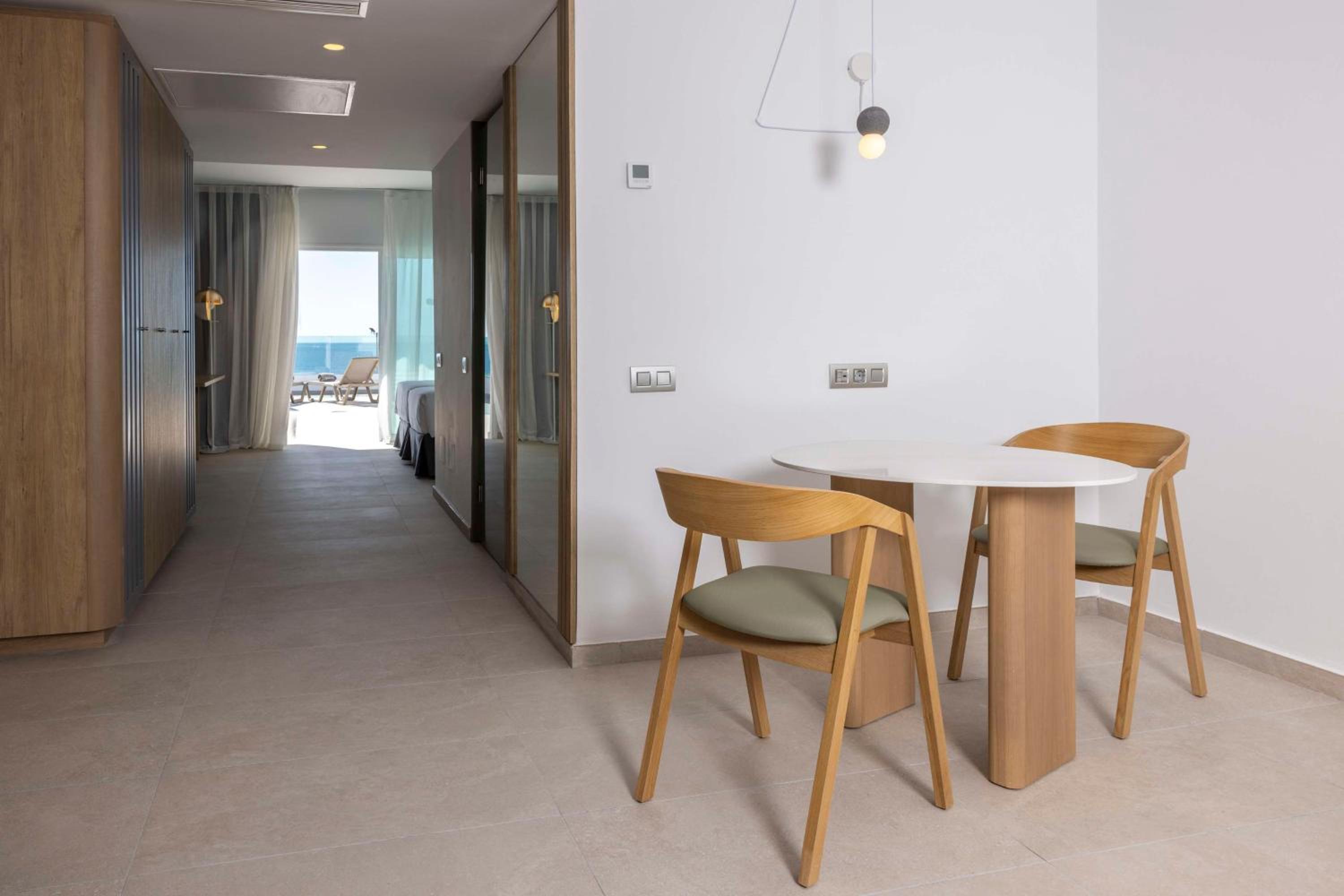 Suite with Ocean Front Sea View