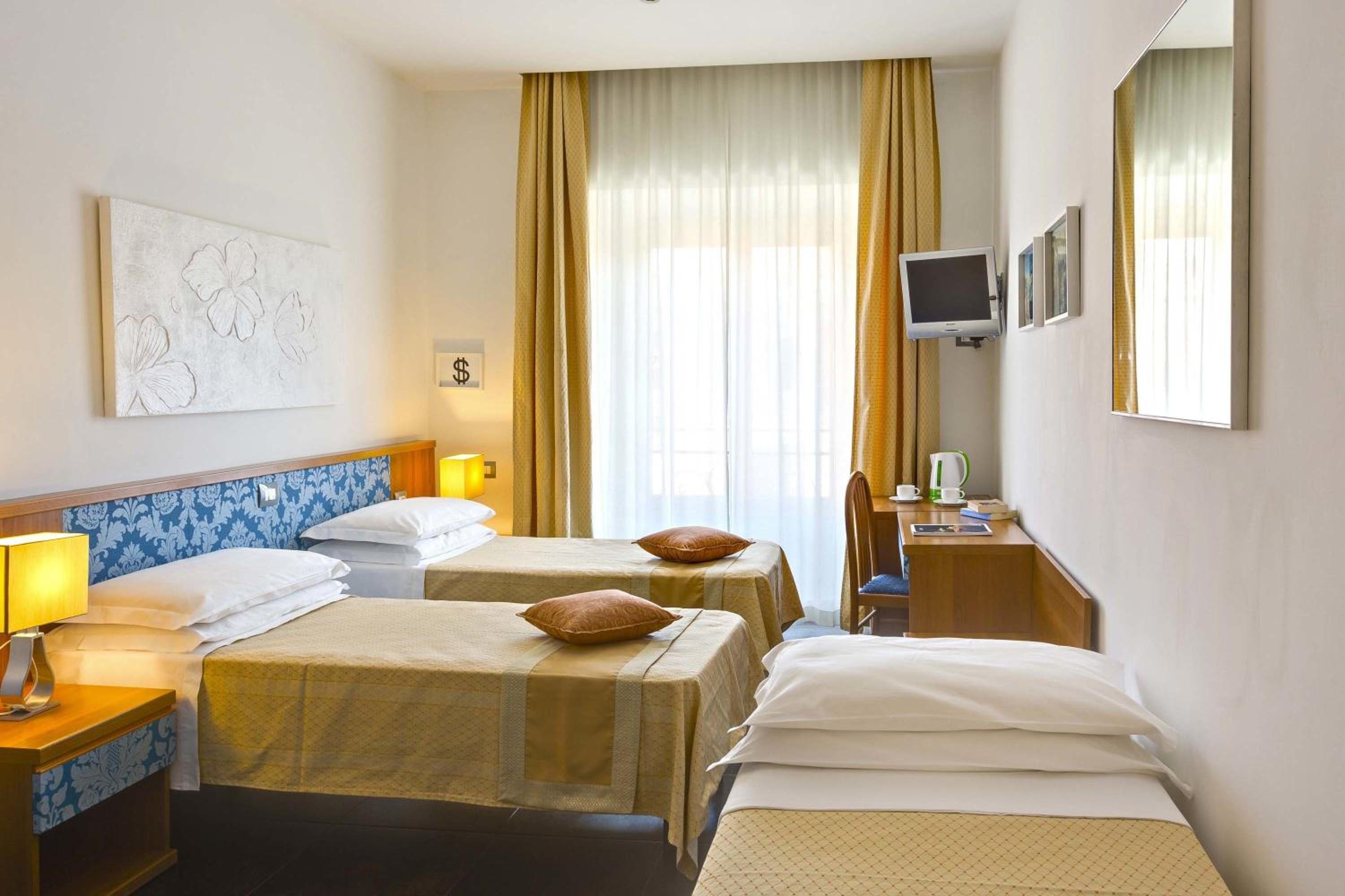 Triple Room photo 3